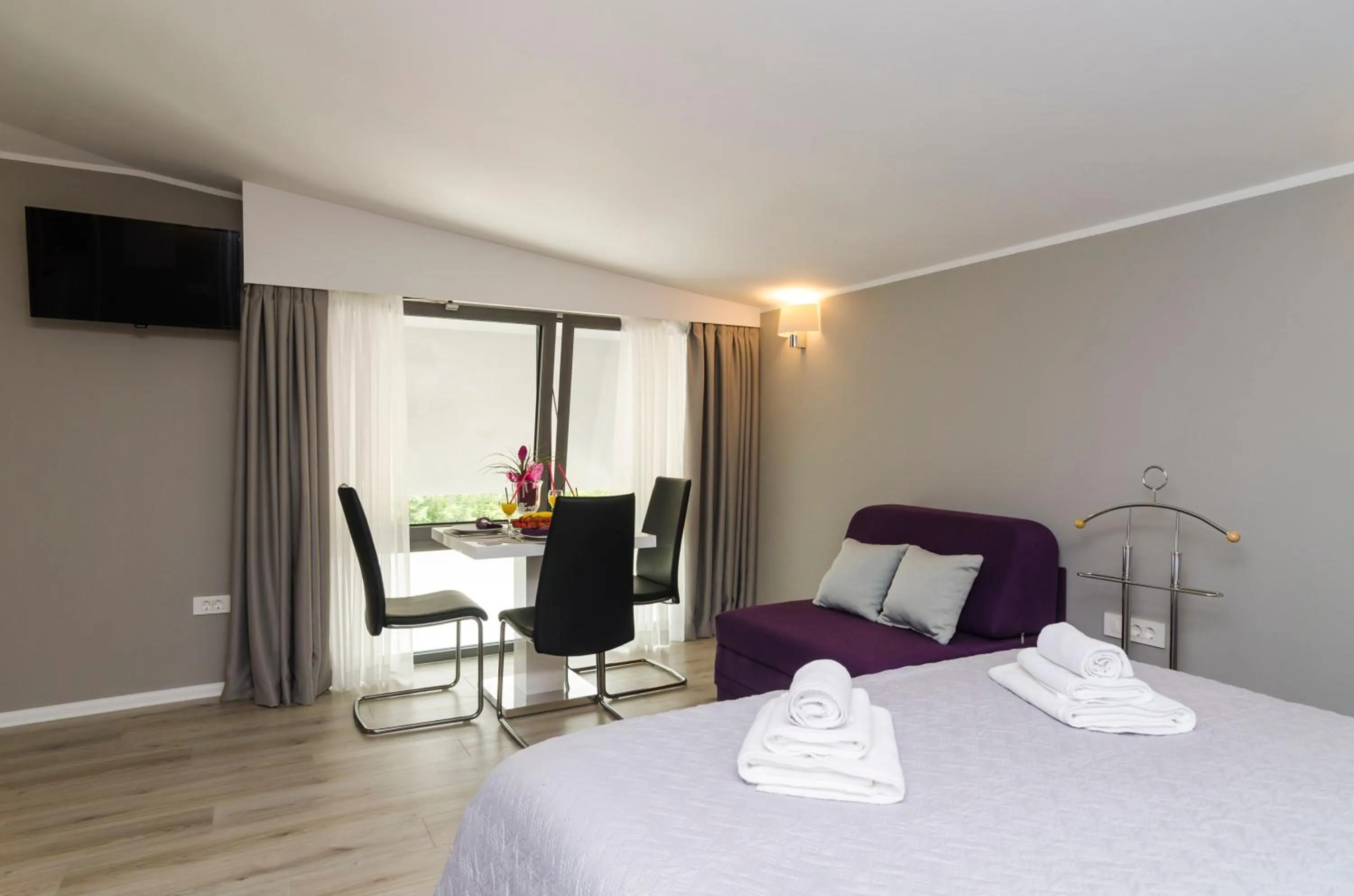 Photo of the whole room, Bed in Apartments ZoomZoom