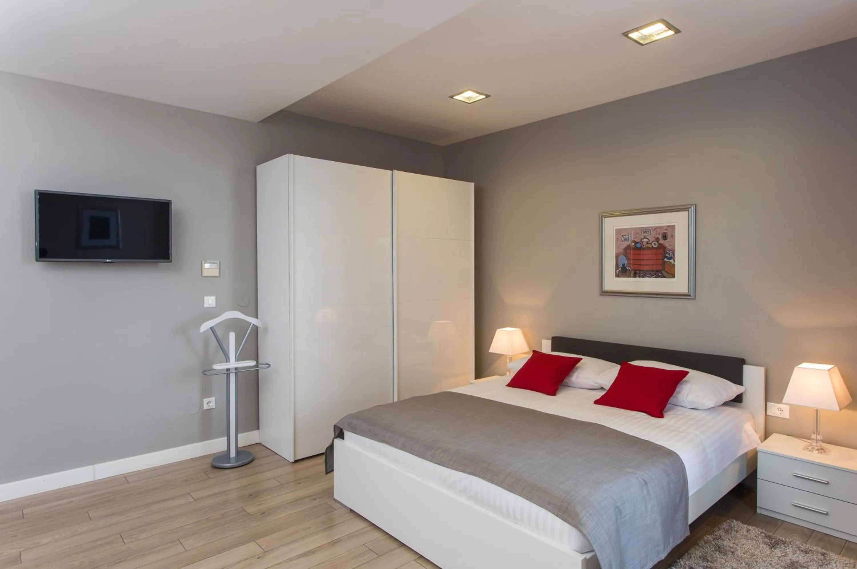 Bedroom, Bed in Apartments ZoomZoom