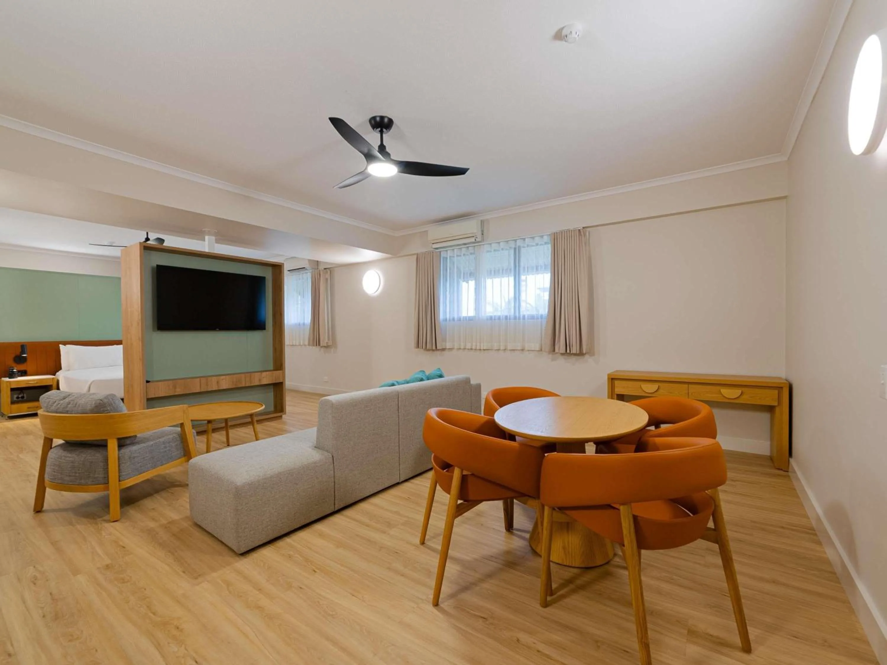 Bedroom in Novotel Darwin Airport