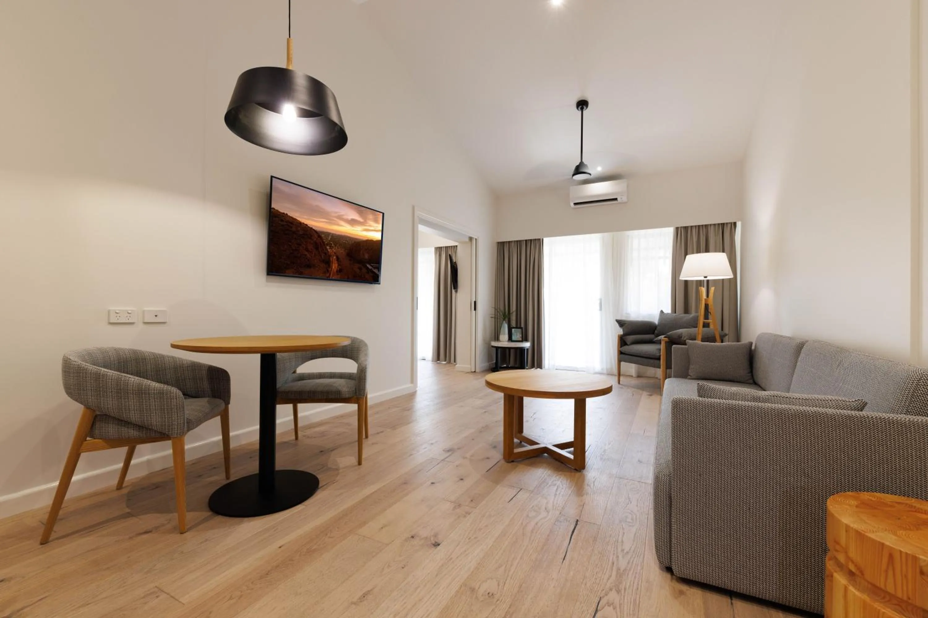 Living room in Mercure Darwin Airport Resort