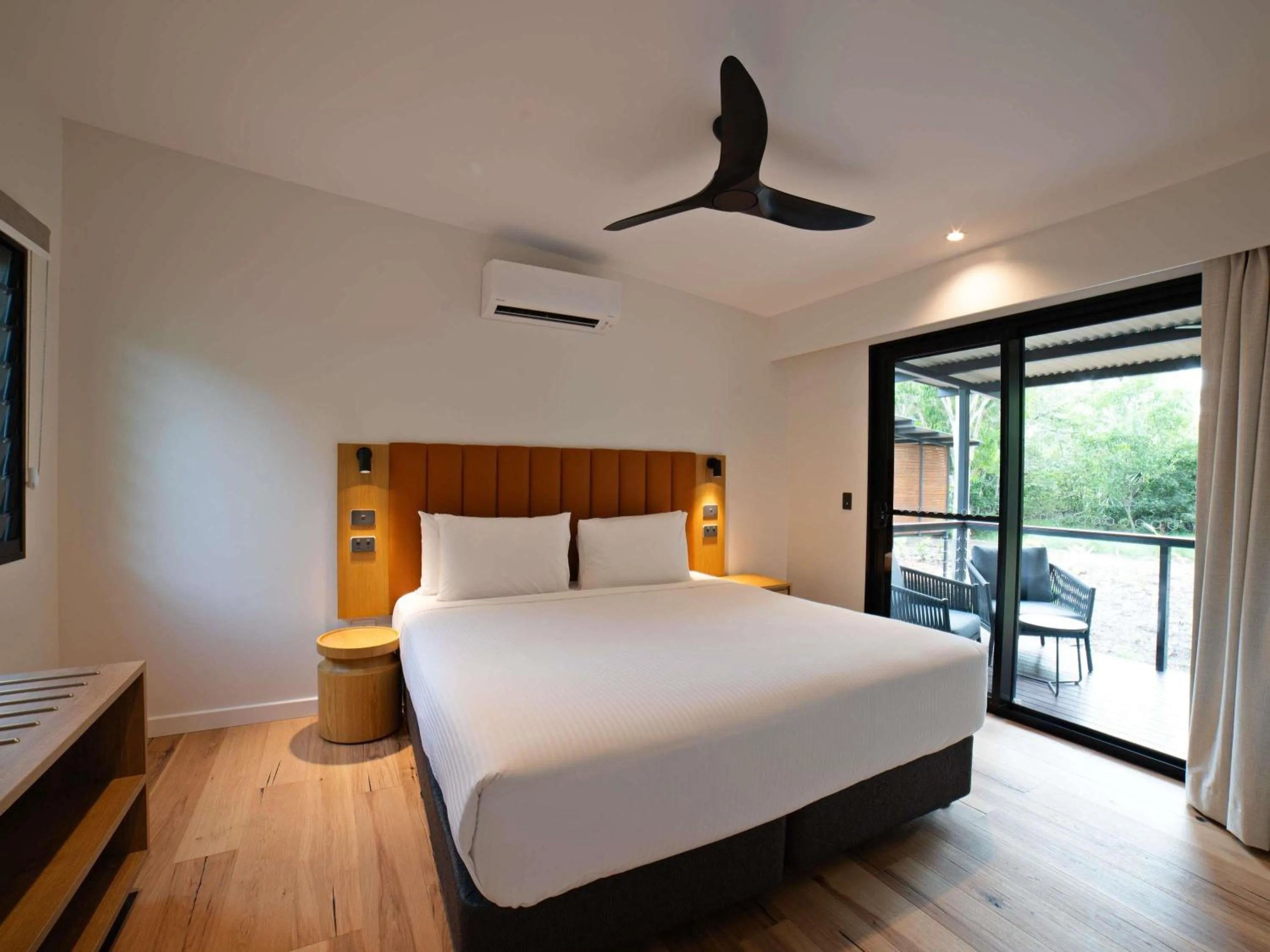 Bedroom, Bed in Mercure Darwin Airport Resort