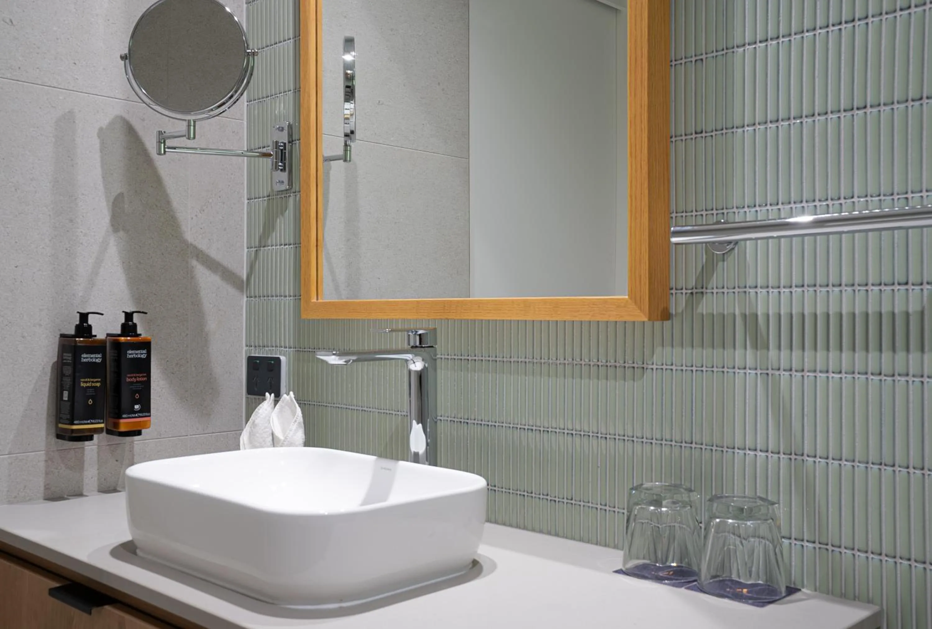 Bathroom in Mercure Darwin Airport Resort