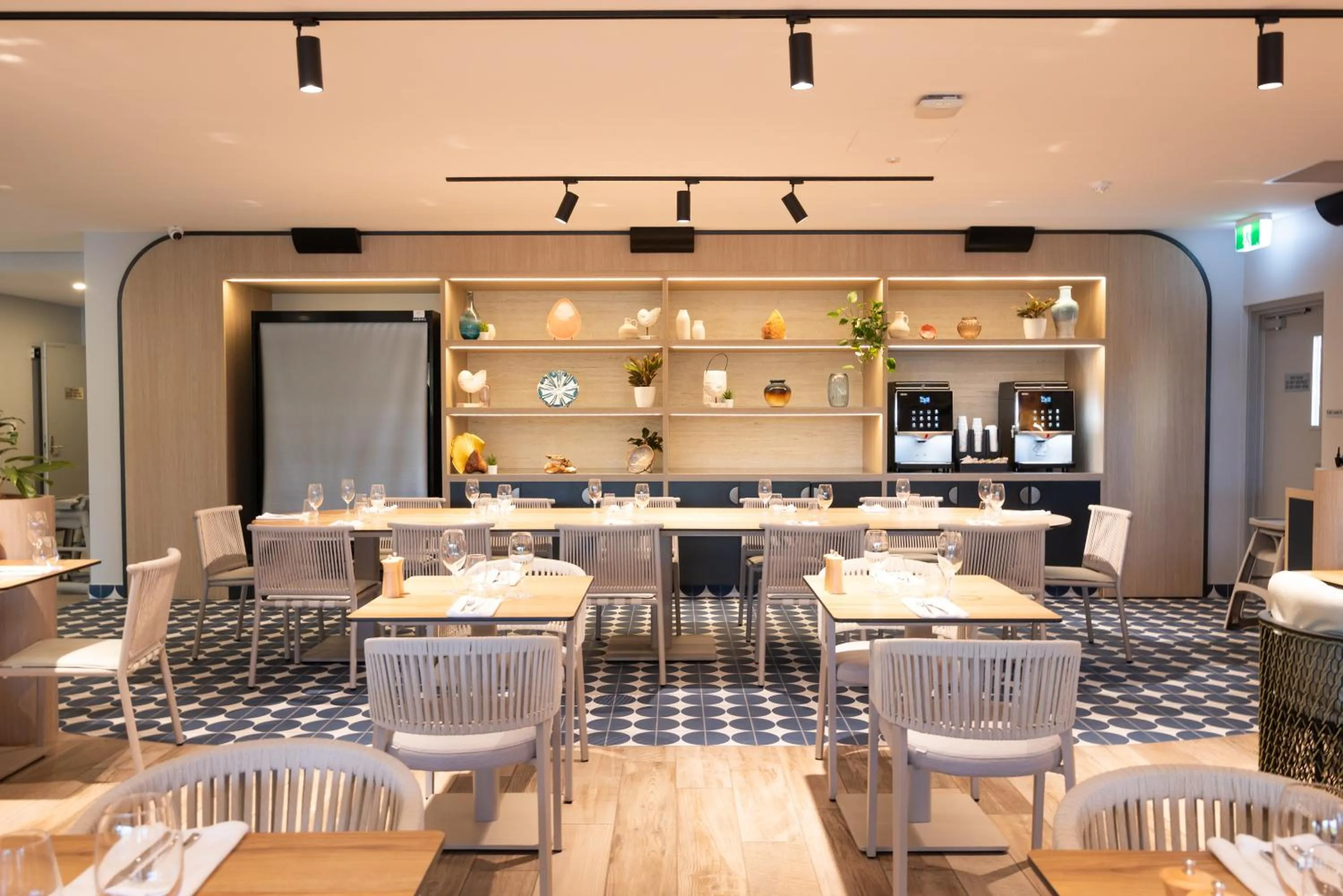 Restaurant/places to eat in Mercure Darwin Airport Resort