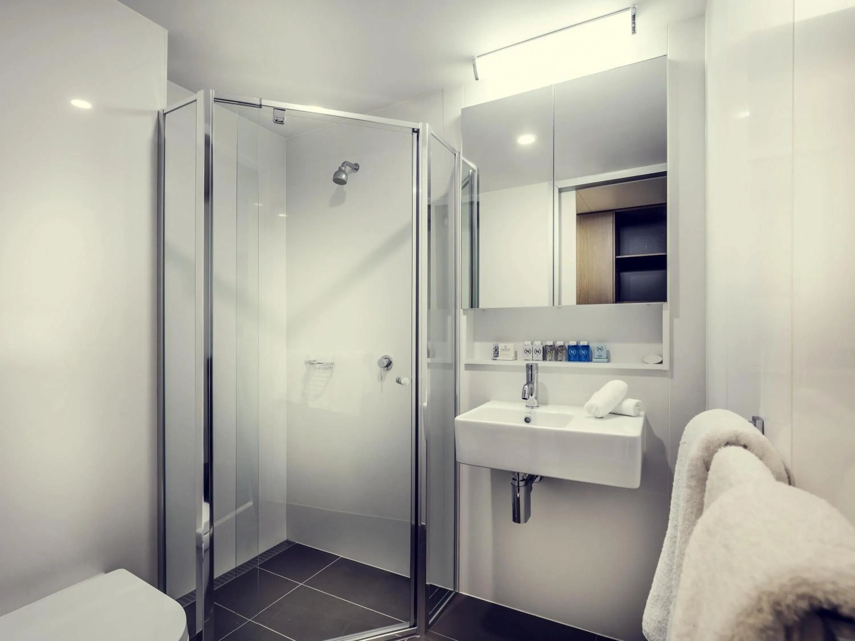 Bedroom in Mercure Darwin Airport Resort