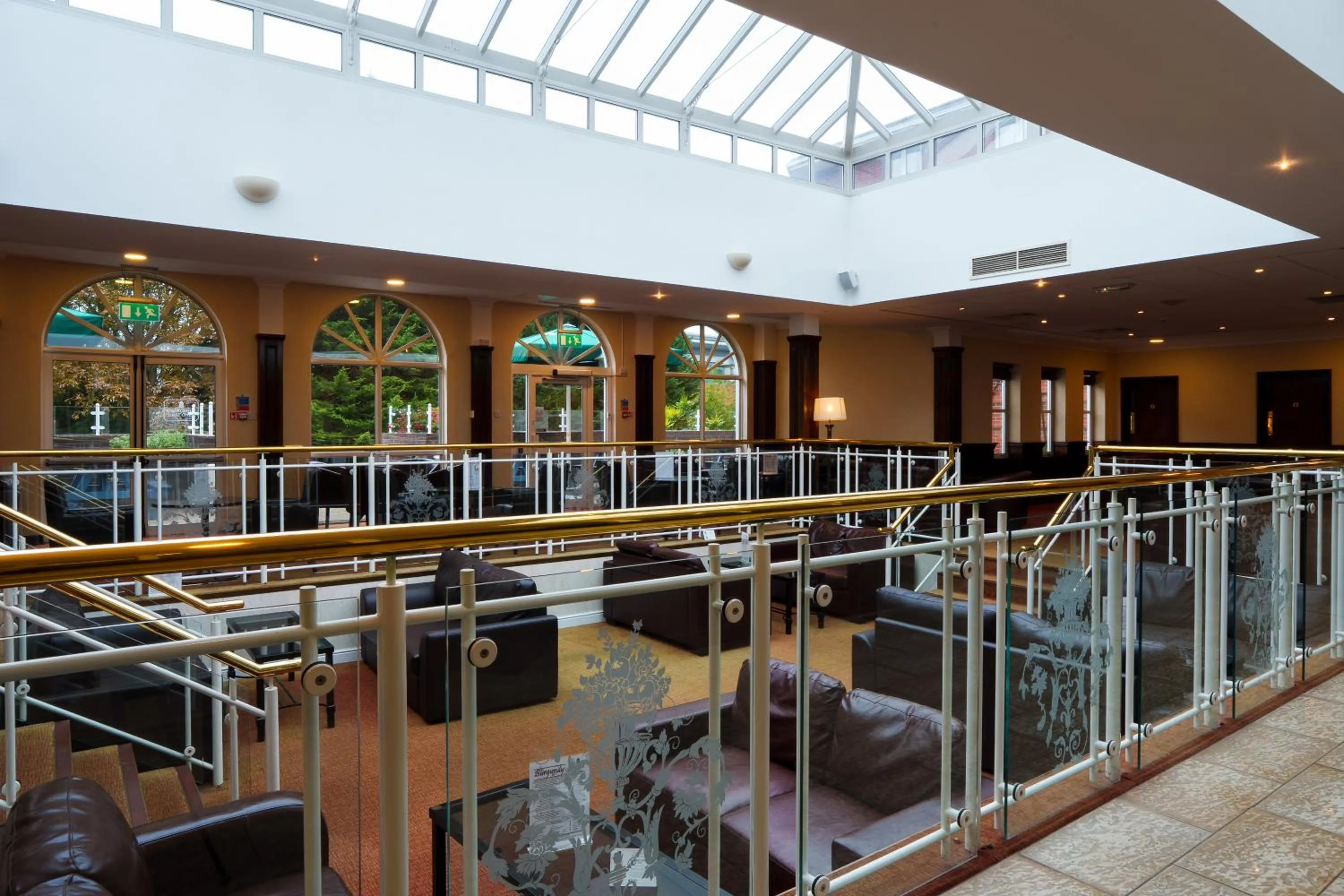 Restaurant/places to eat in Arden Hotel And Leisure Club