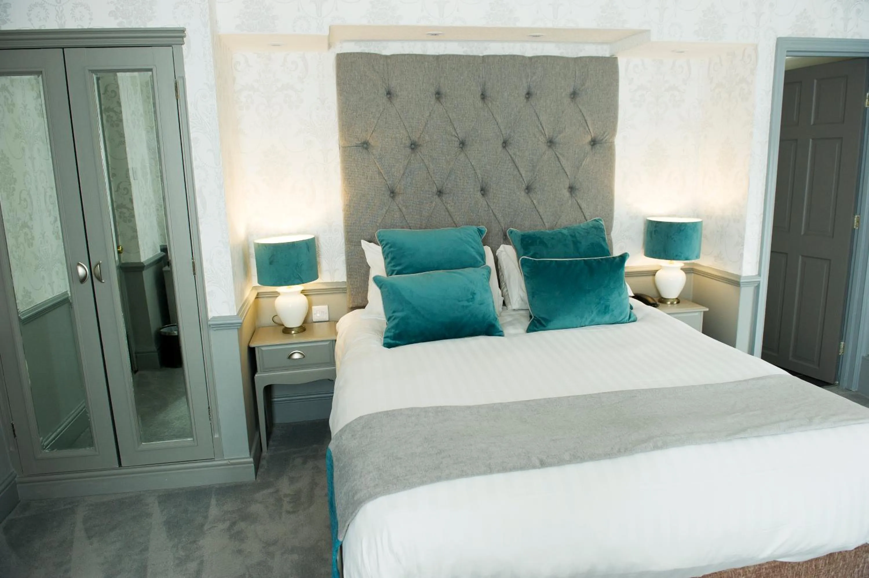 Photo of the whole room, Bed in Crown Hotel Wetheral