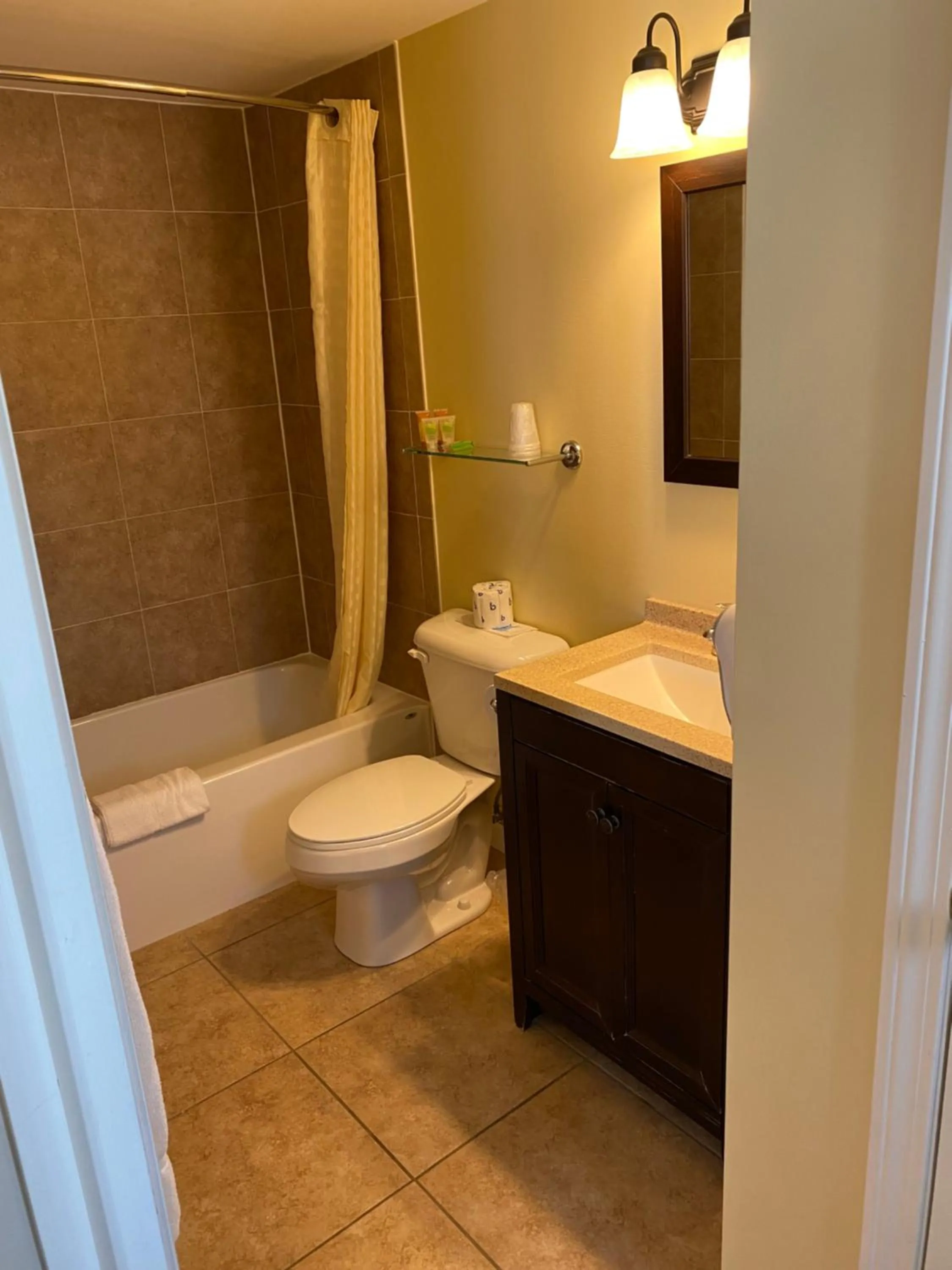 Shower in North Colony Motel and Cottages