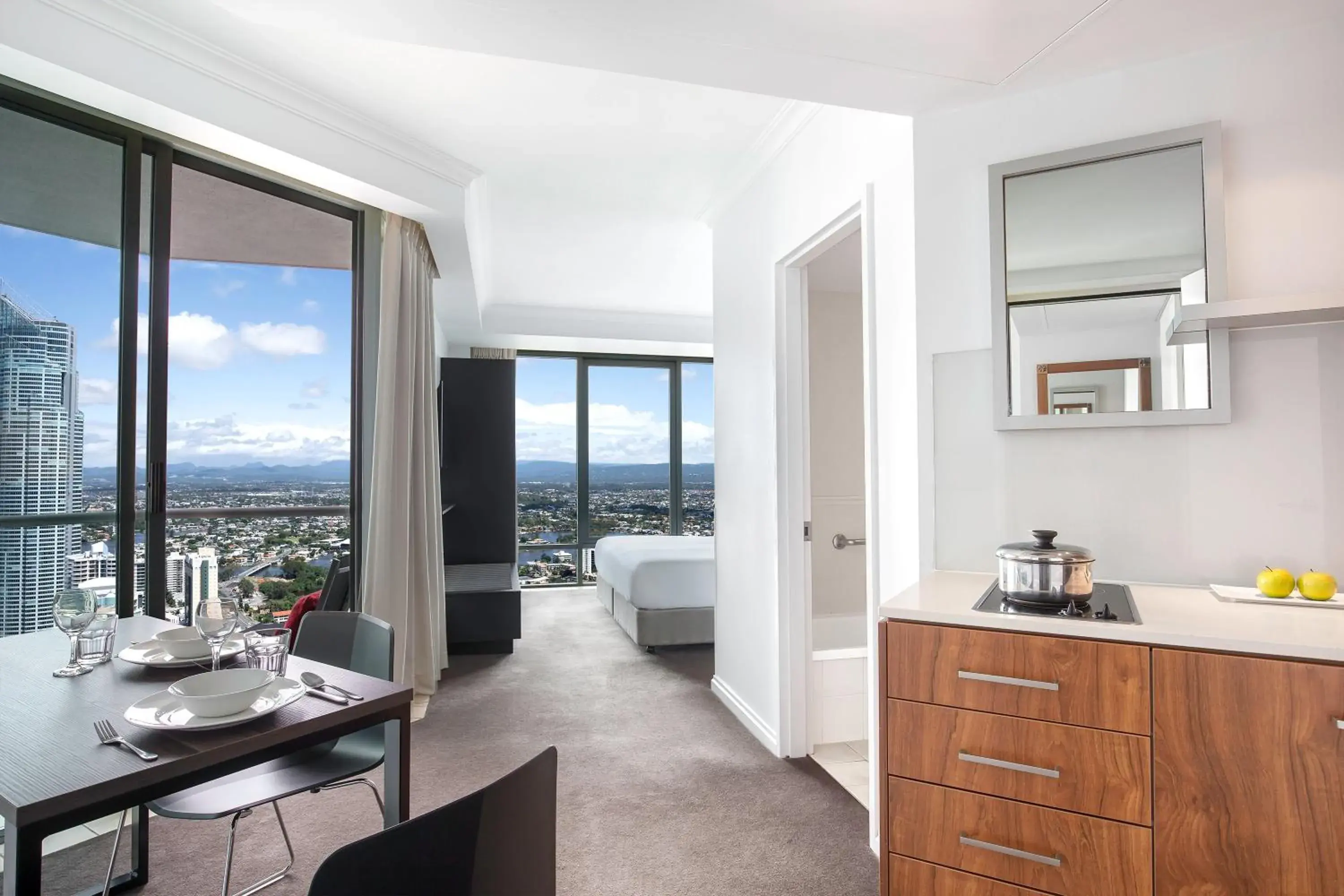 Hotel Deluxe Studio in Mantra Legends Hotel Hotel Deluxe Studio in Mantra Legends Hotel