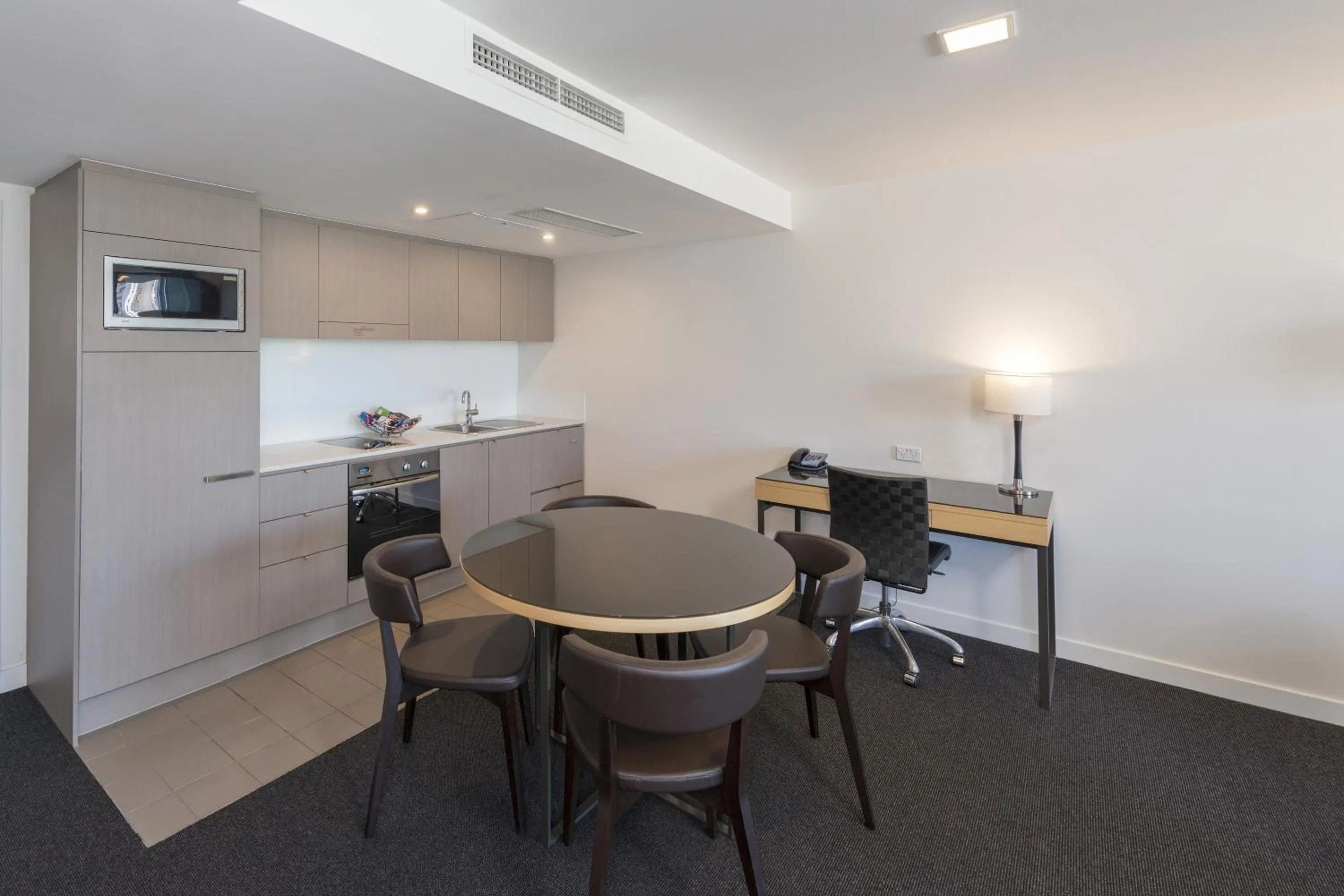 Kitchen or kitchenette in Mantra South Bank Brisbane