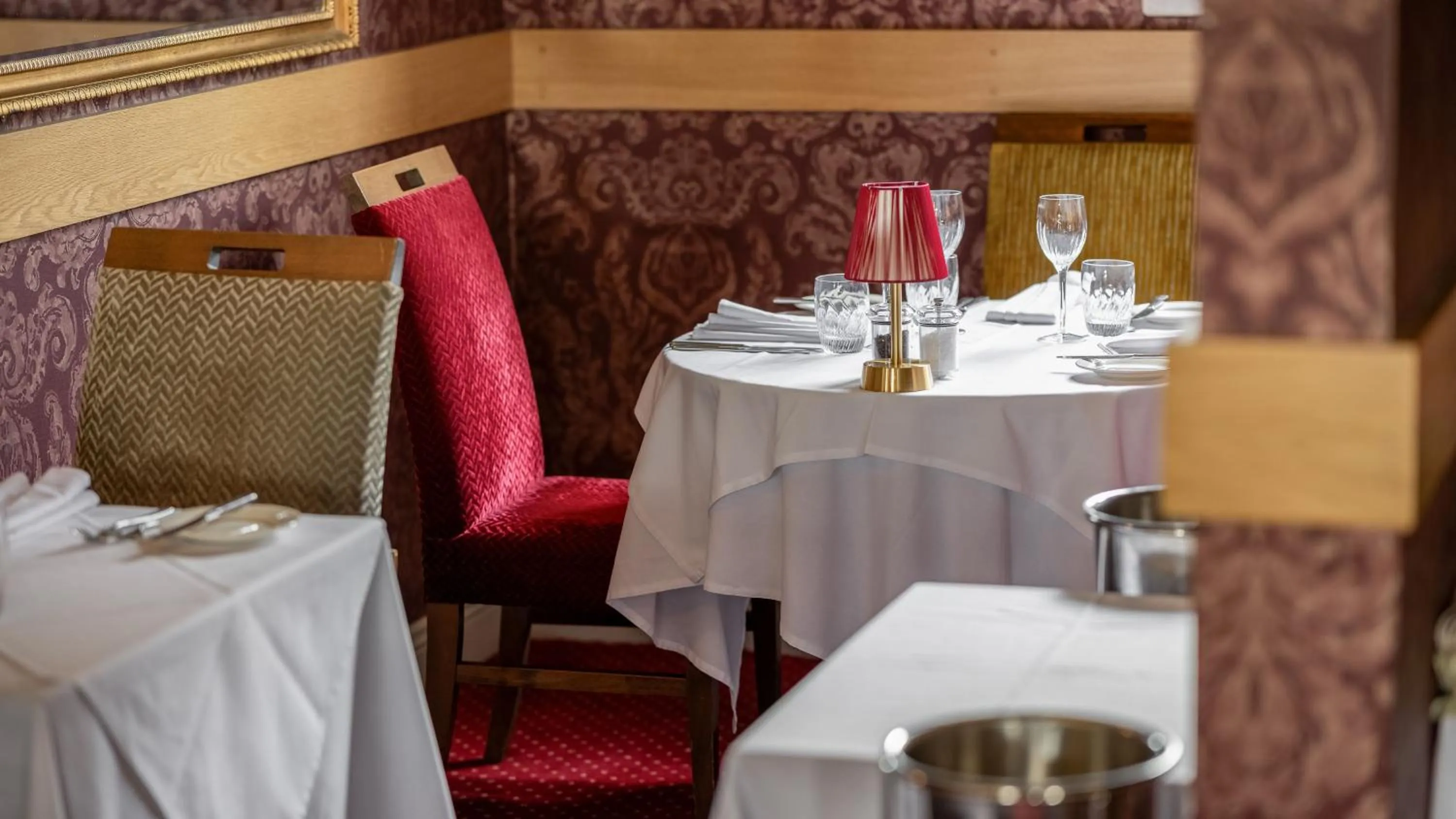 Restaurant/places to eat in Ennios Boutique Hotel