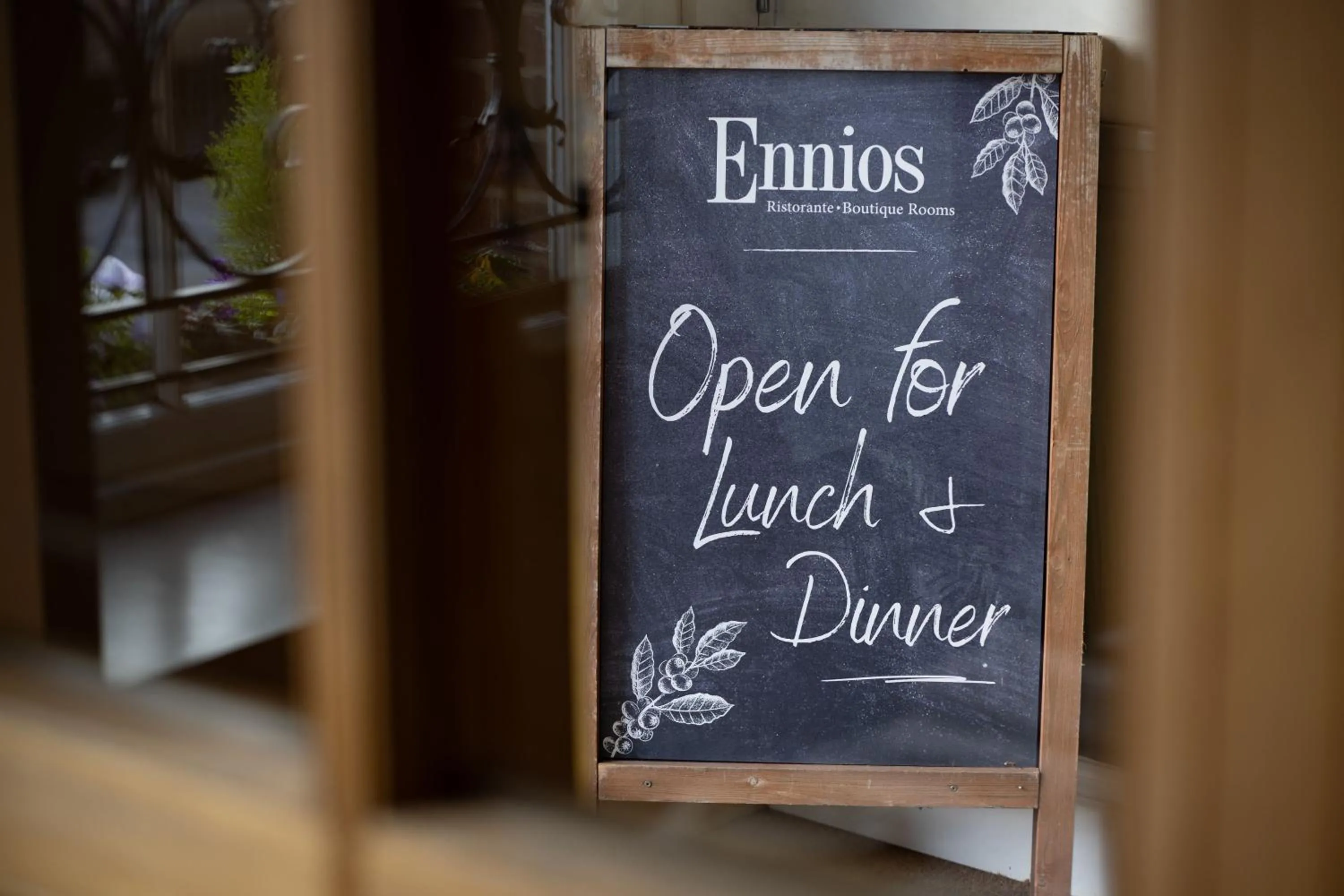 Text overlay in Ennios Boutique Hotel