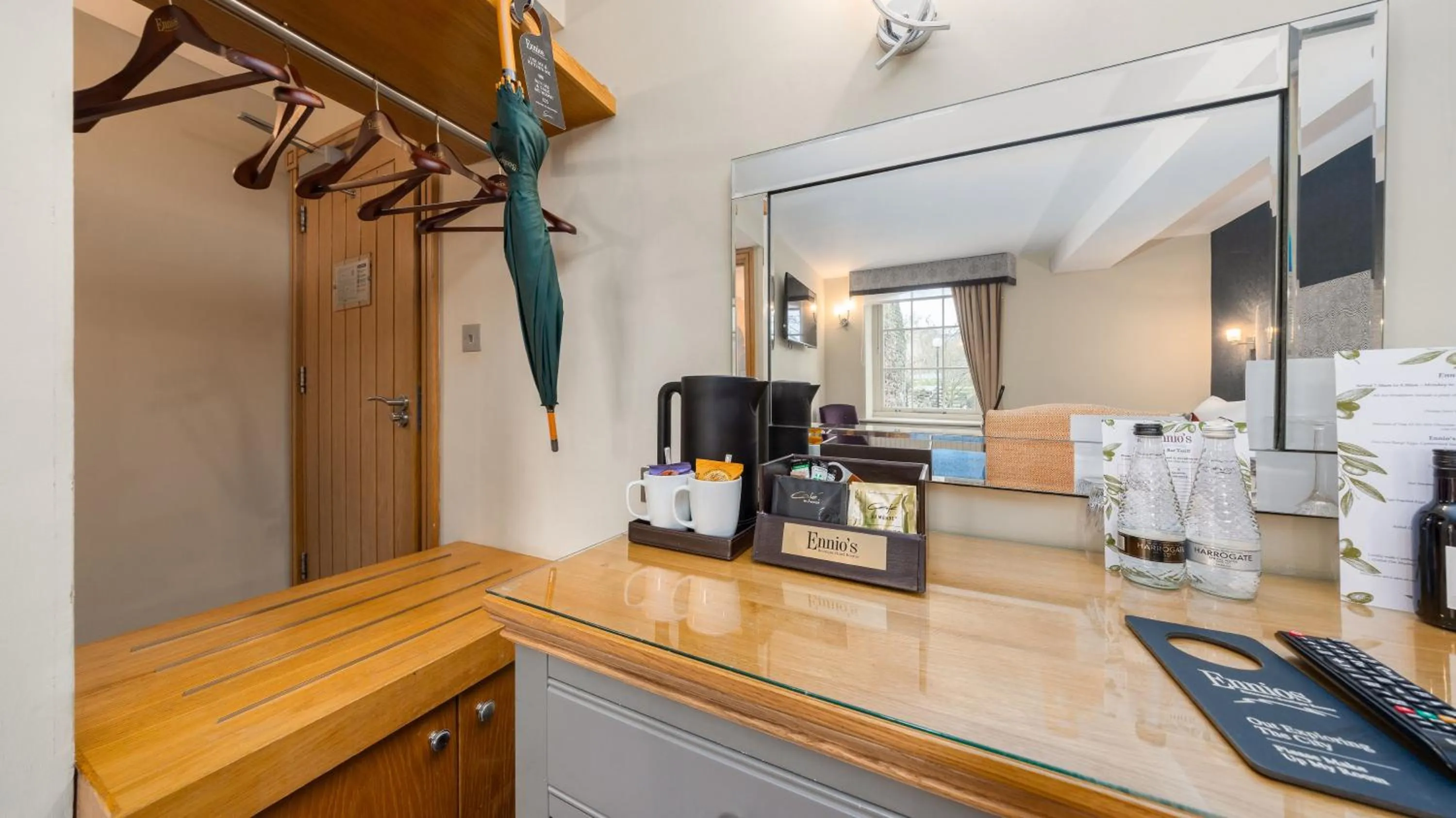 Coffee/tea facilities in Ennios Boutique Hotel