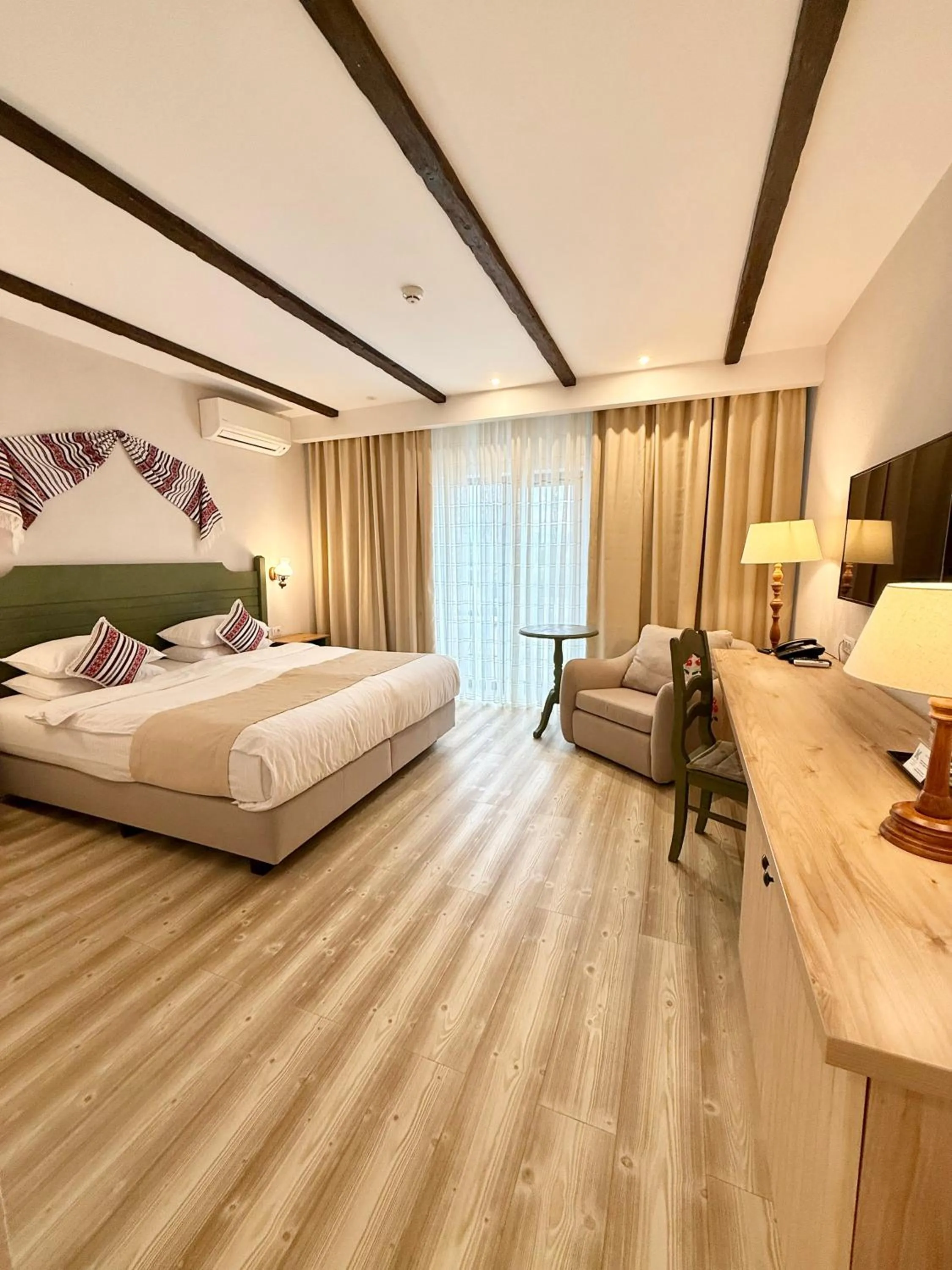 Bed in Krystal Boutique Mansion