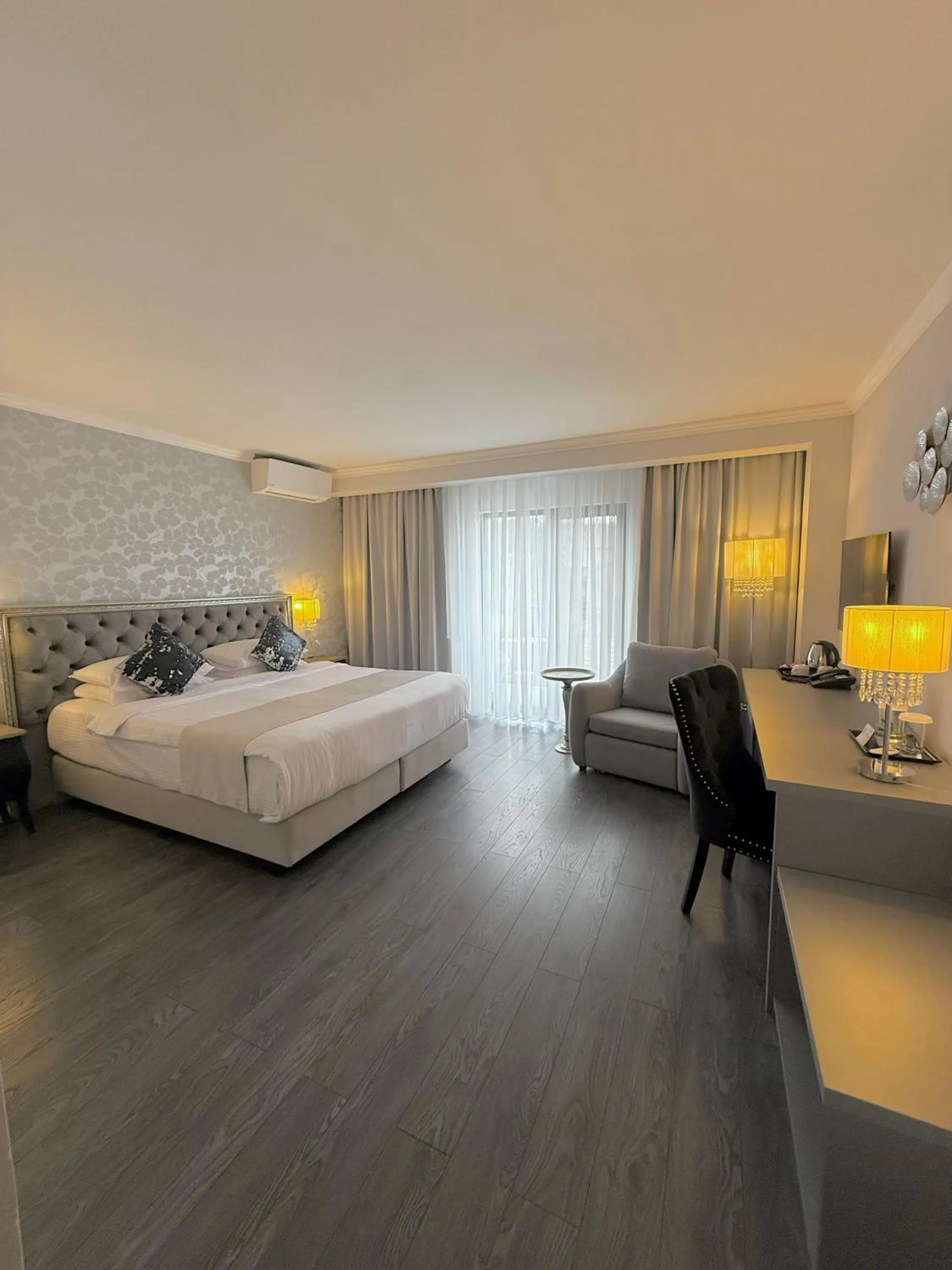 Bed in Krystal Boutique Mansion