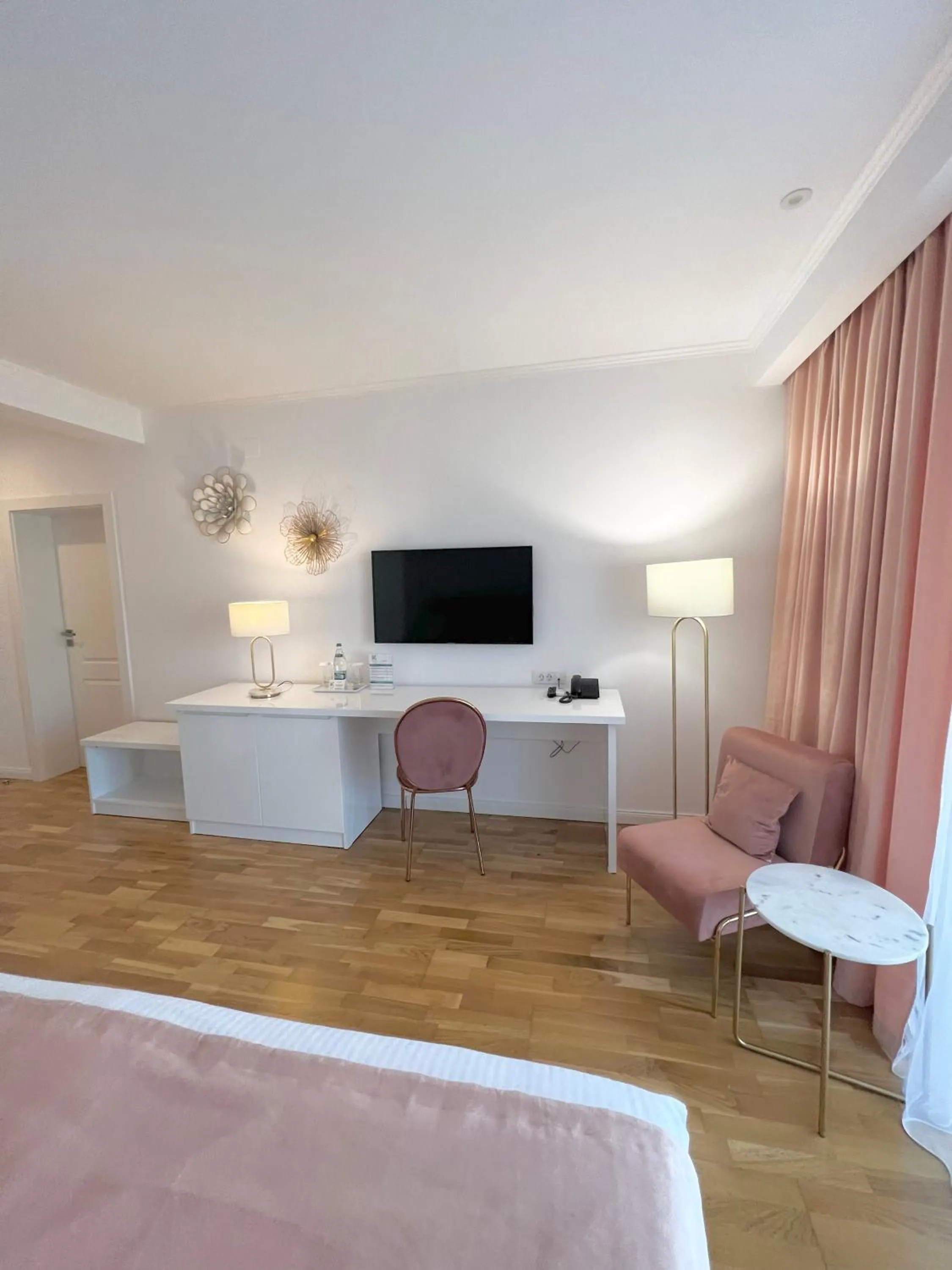 Krystal Boutique Mansion