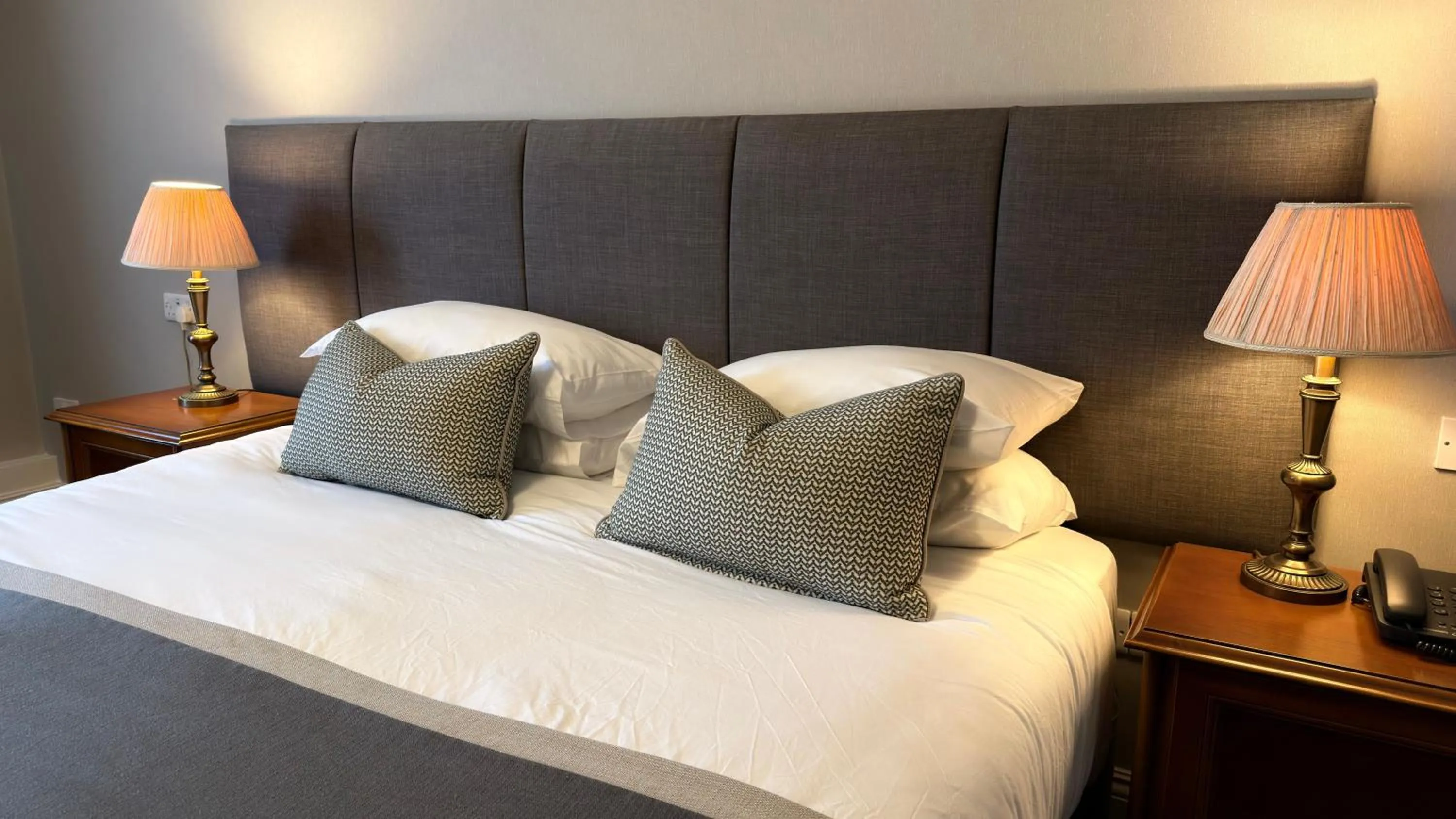 Bed in Meadowlands Hotel