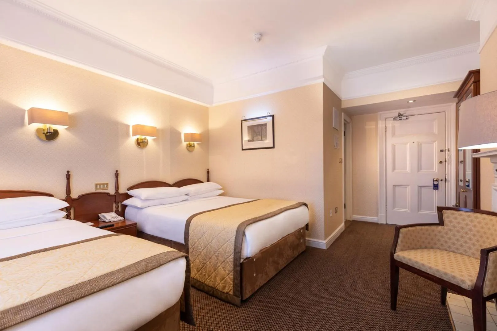 Family, Bed in Wynn's Hotel