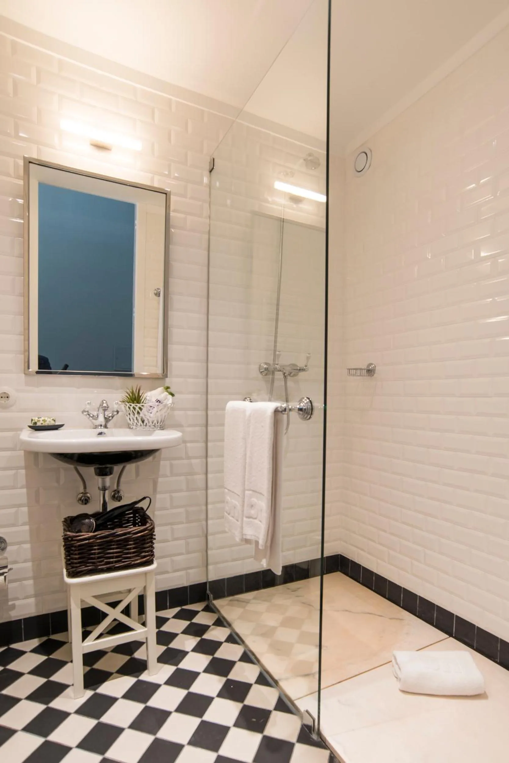 Bathroom in bnapartments Carregal