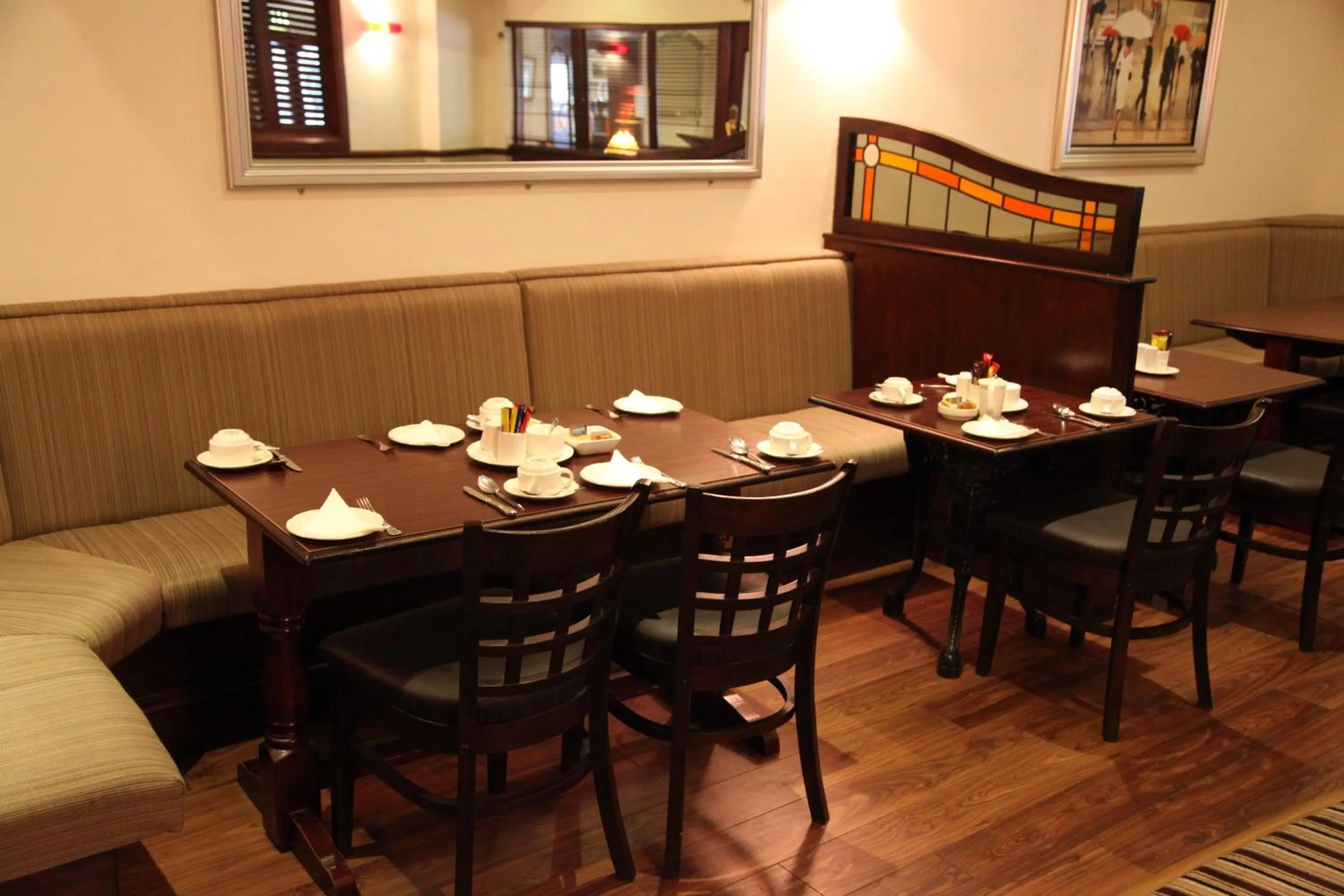 Restaurant/places to eat in Dalton Inn Hotel