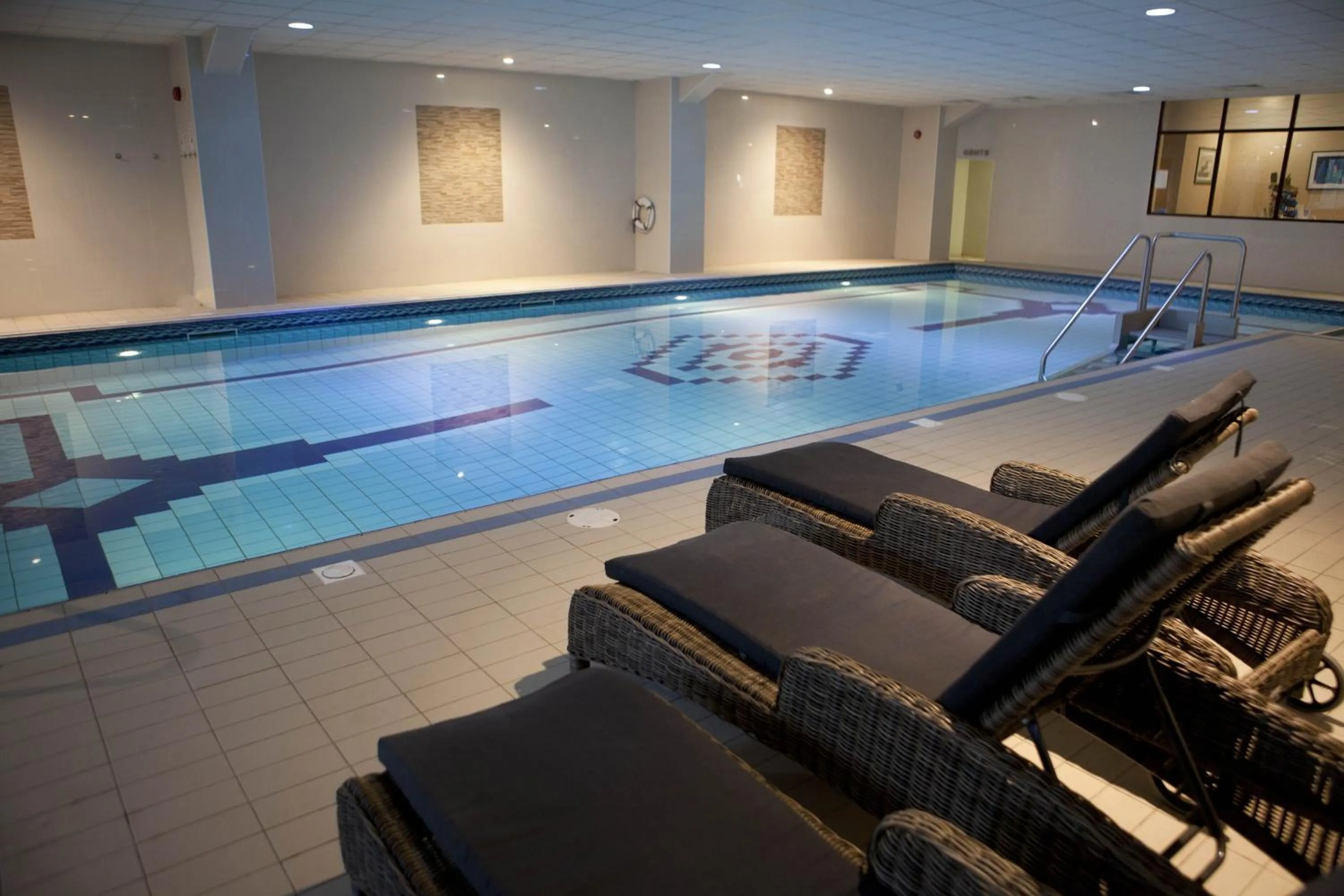 Swimming pool in Carrickdale Hotel & Spa