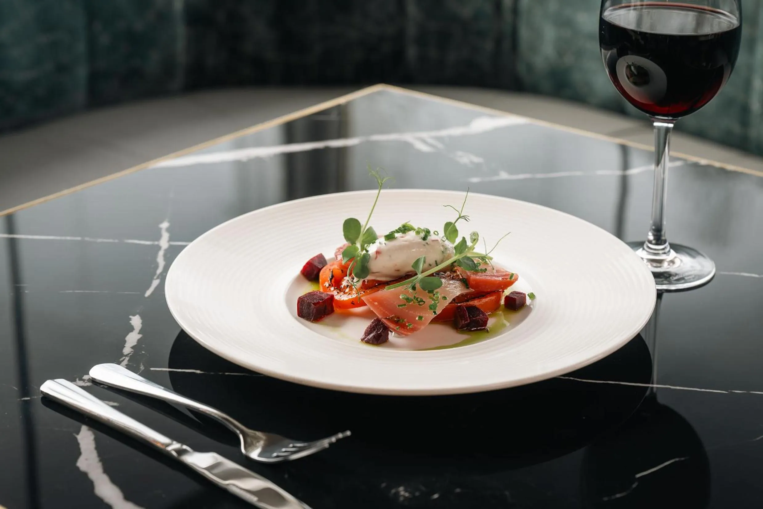 Restaurant/places to eat in Gleneagle River Apartments