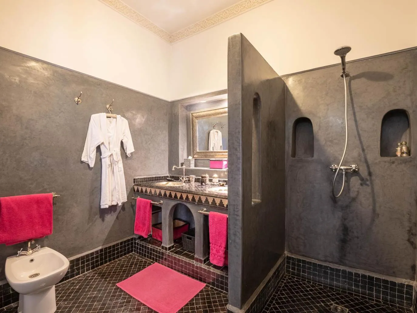Bathroom in Riad Passali
