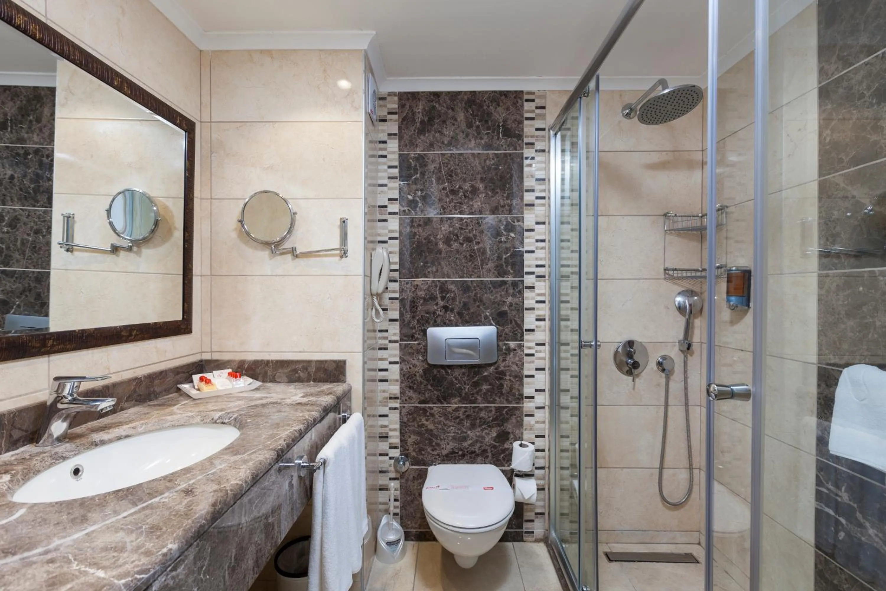 Bathroom in Primasol Hane Family Resort Hotel