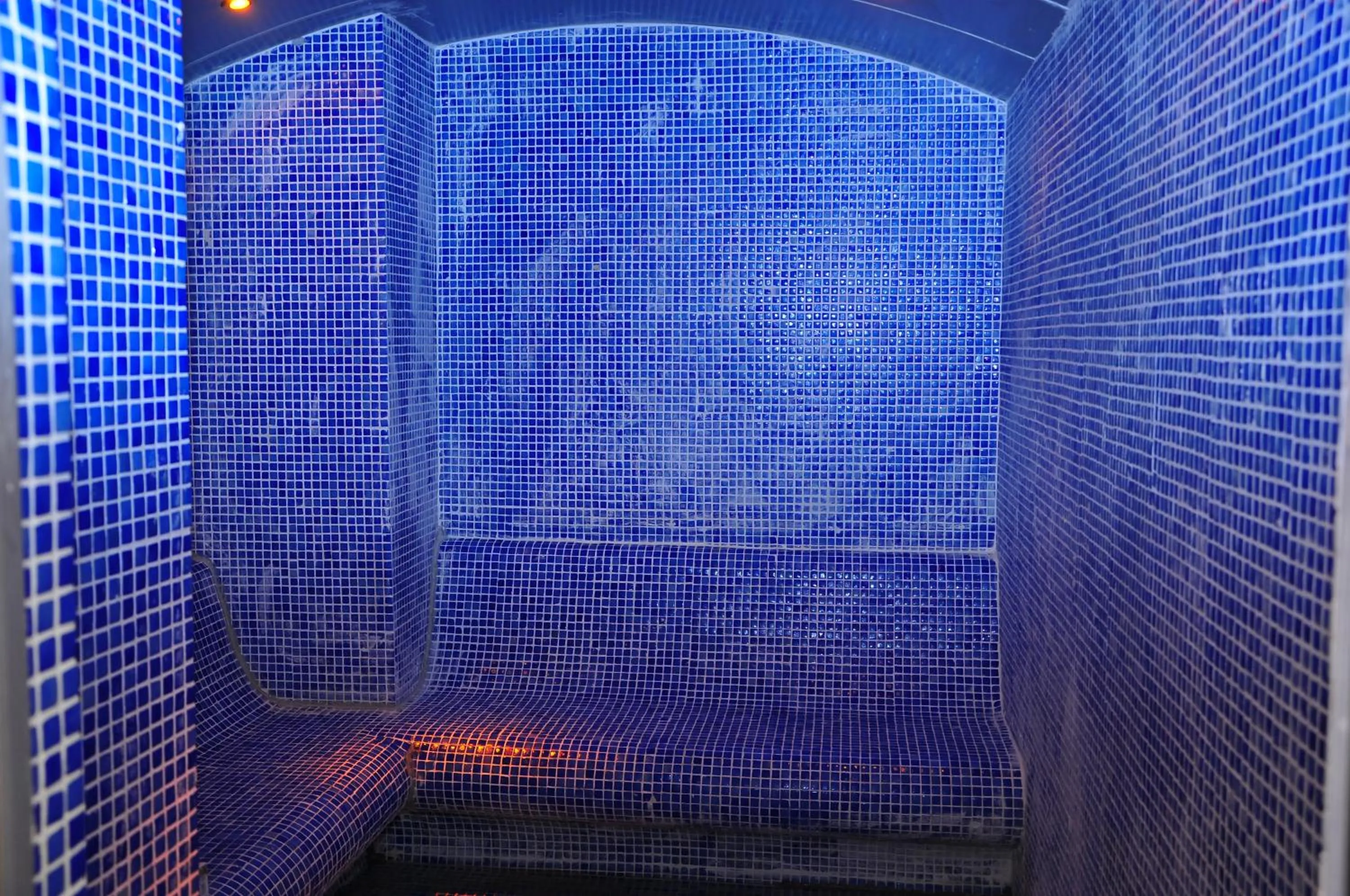 Steam room in Primasol Hane Family Resort Hotel