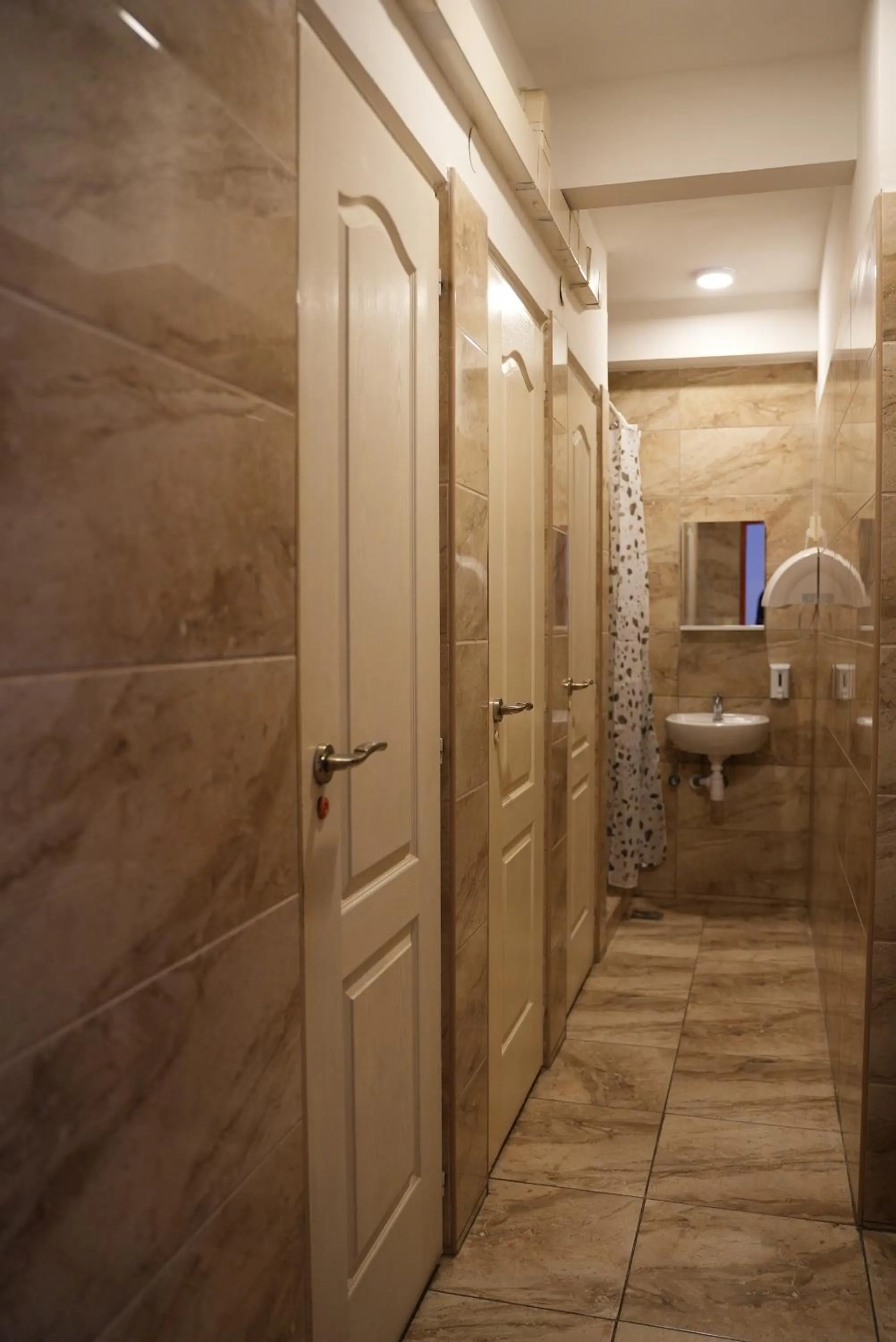 Shower in Center Hostel and Guest House