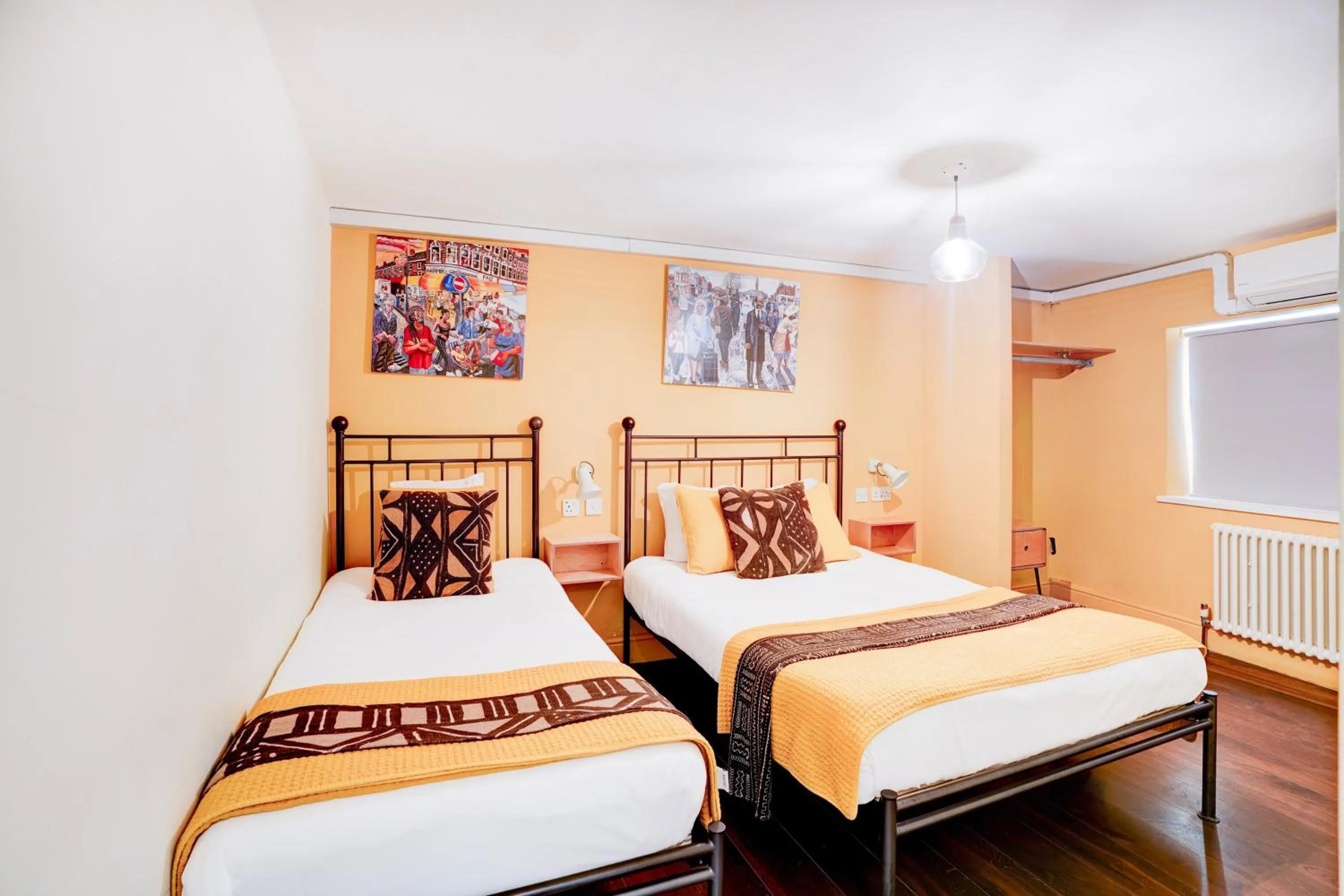 Bedroom, Bed in Peckham Rooms Hotel by Belvilla London