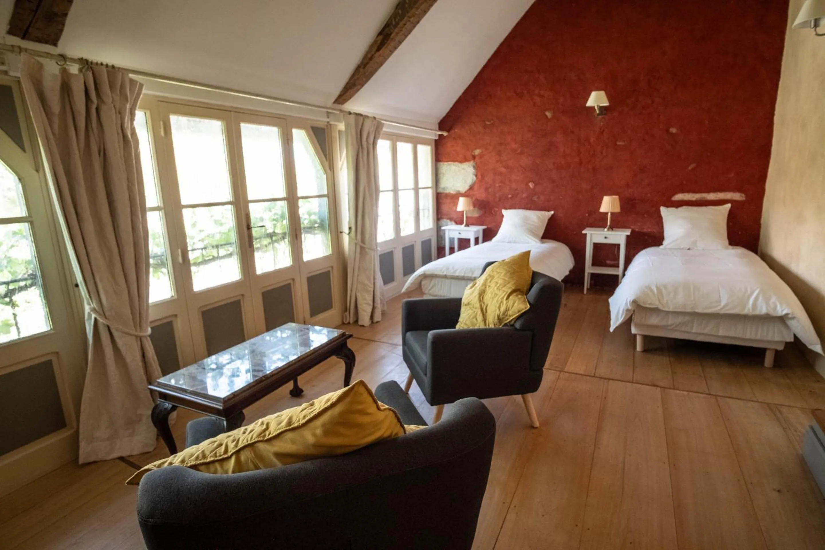 Bedroom, Bed in le closier