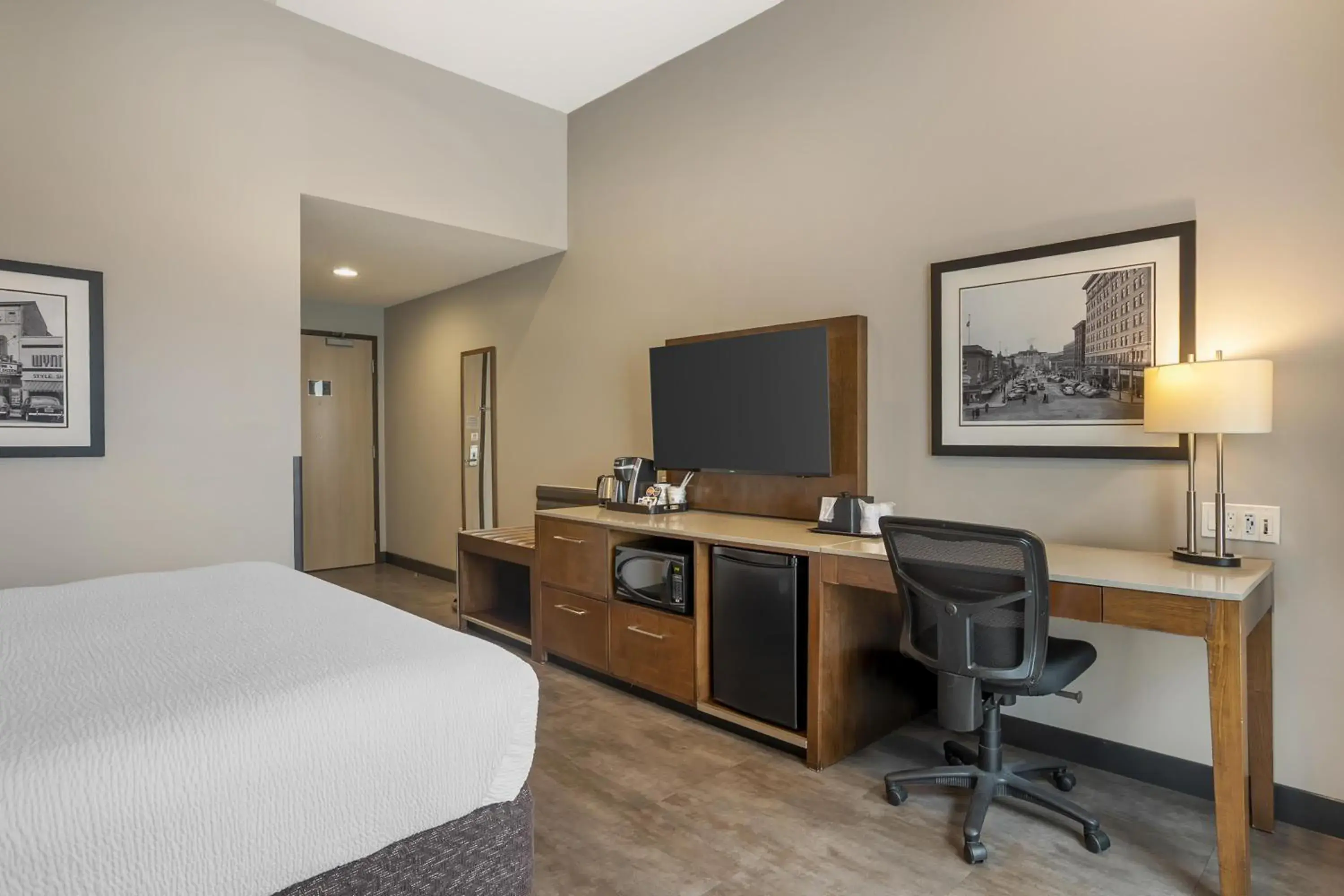 King Room - Disability Access - No Pets in Best Western Plus East Side King Room - Disability Access - No Pets in Best Western Plus East Side
