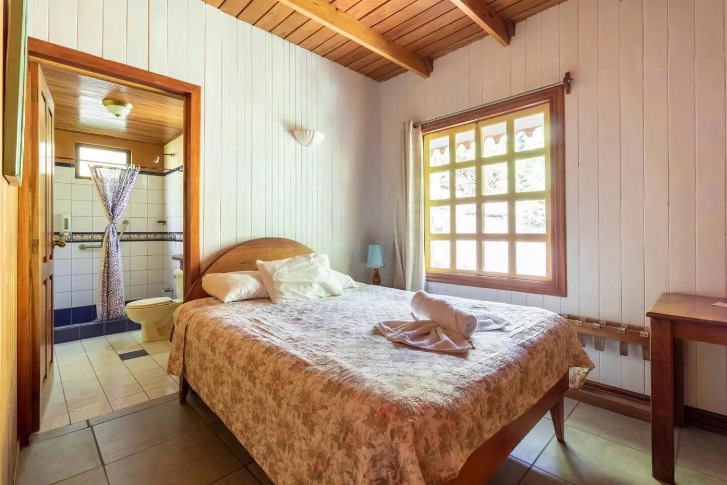 Photo of the whole room, Bed in Hotel Claro de Luna