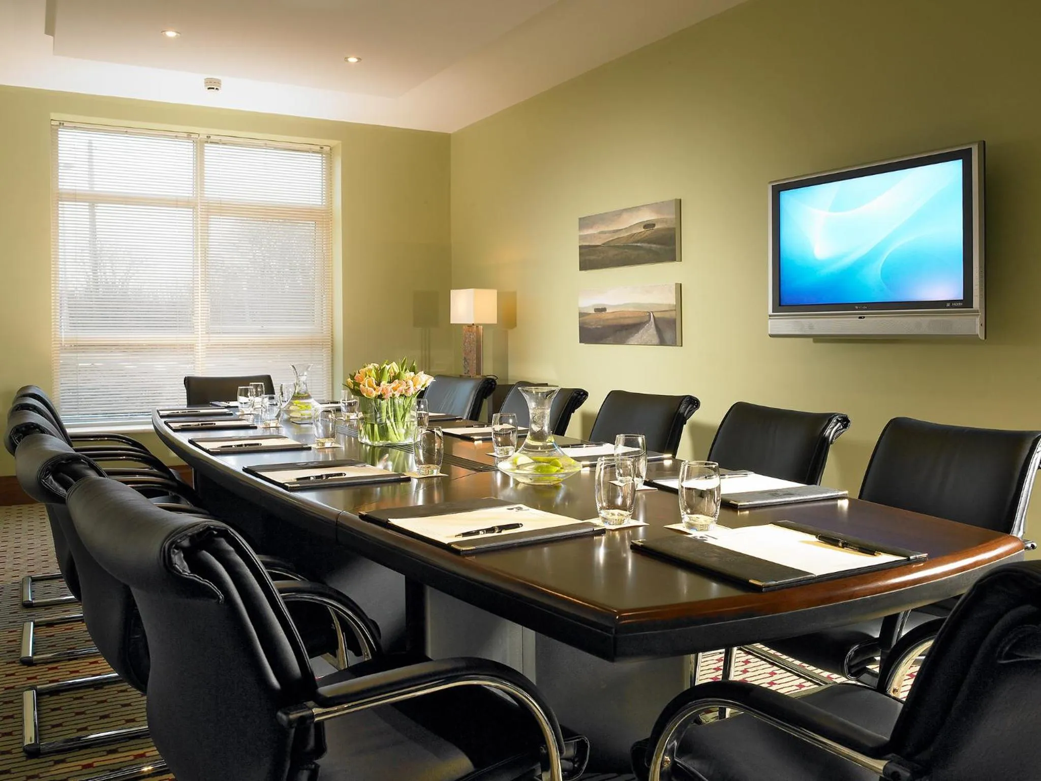 Business facilities in Horse & Jockey Hotel