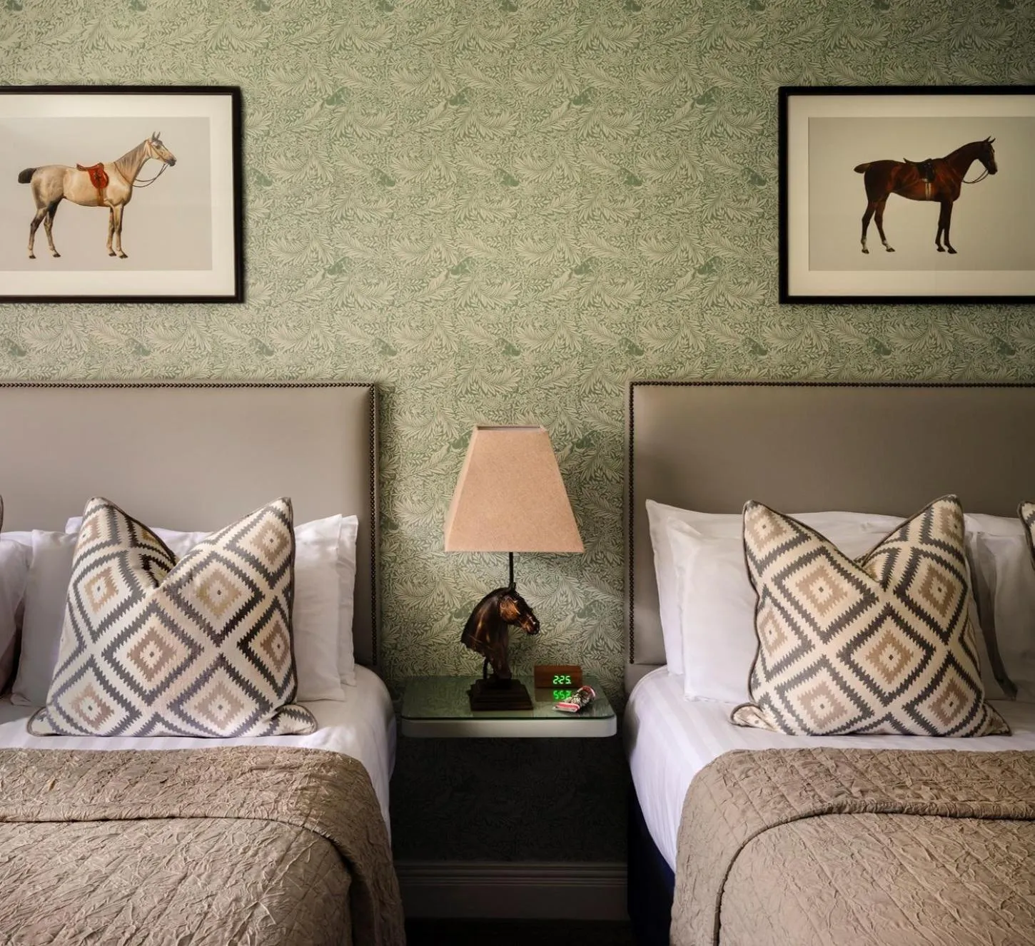 Bed in Horse & Jockey Hotel