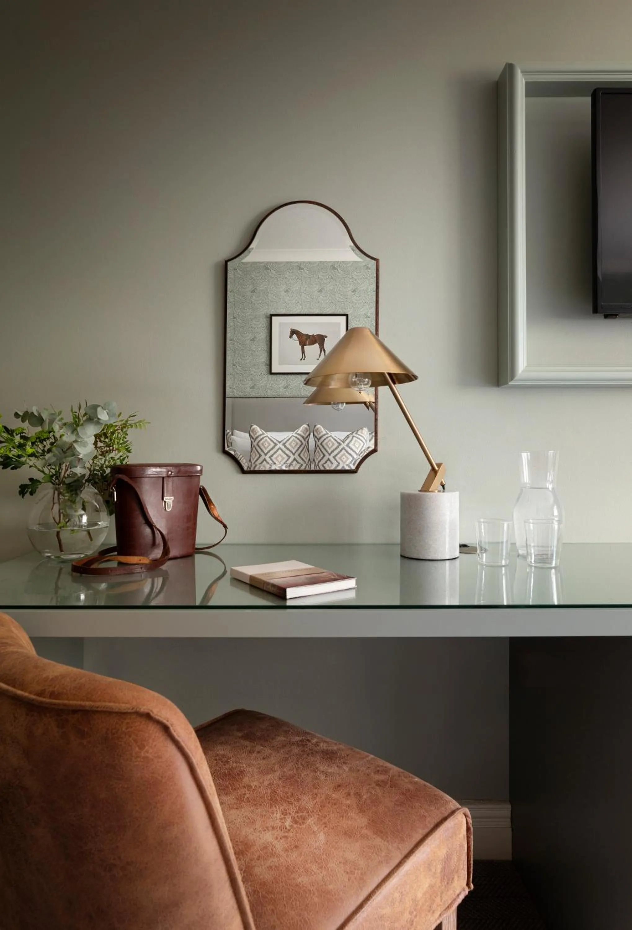 Horse & Jockey Hotel