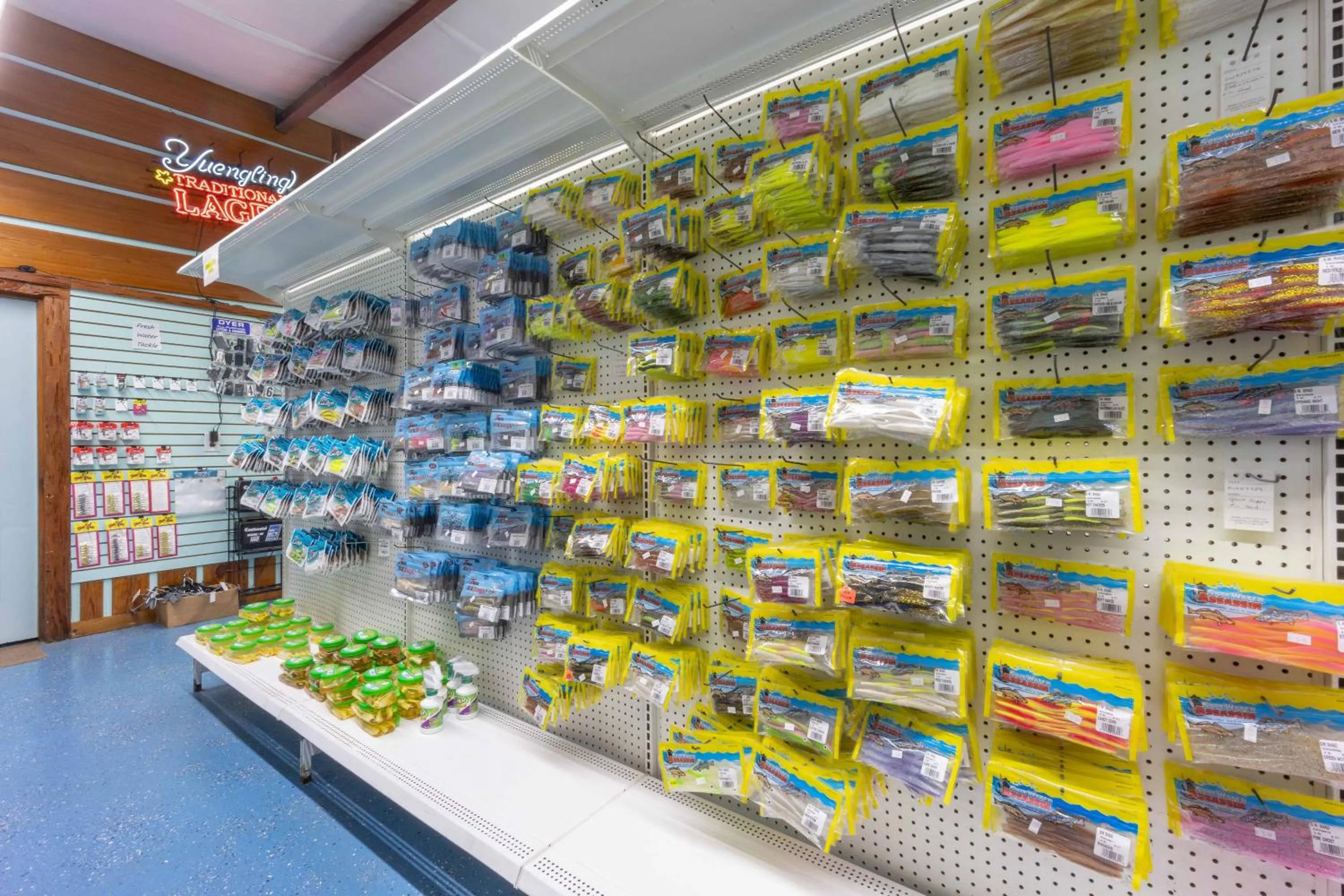 On-site shops in Steinhatchee River Inn and Marina