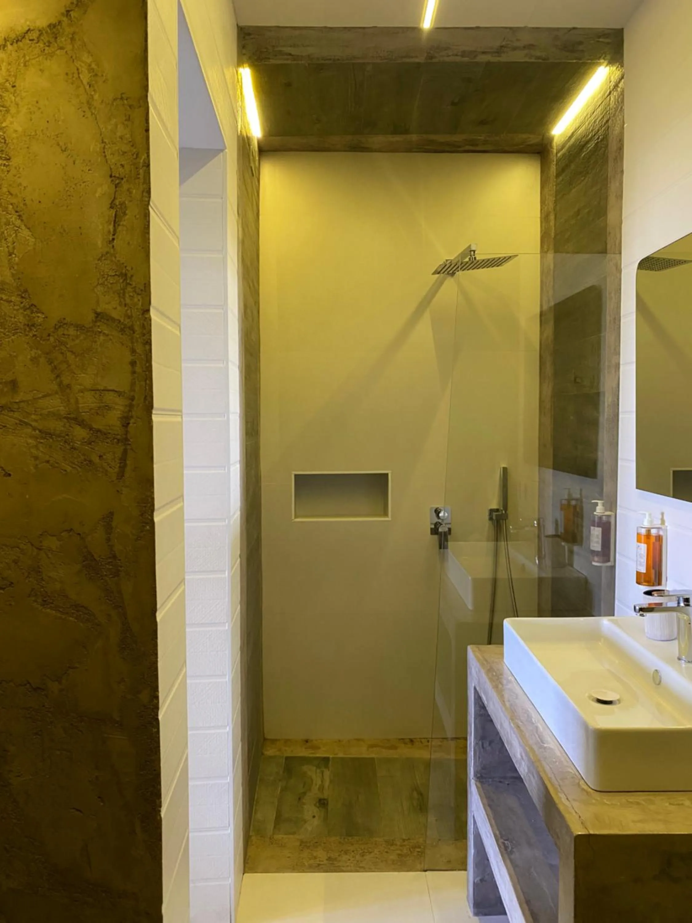 Shower in Black Market Hotel