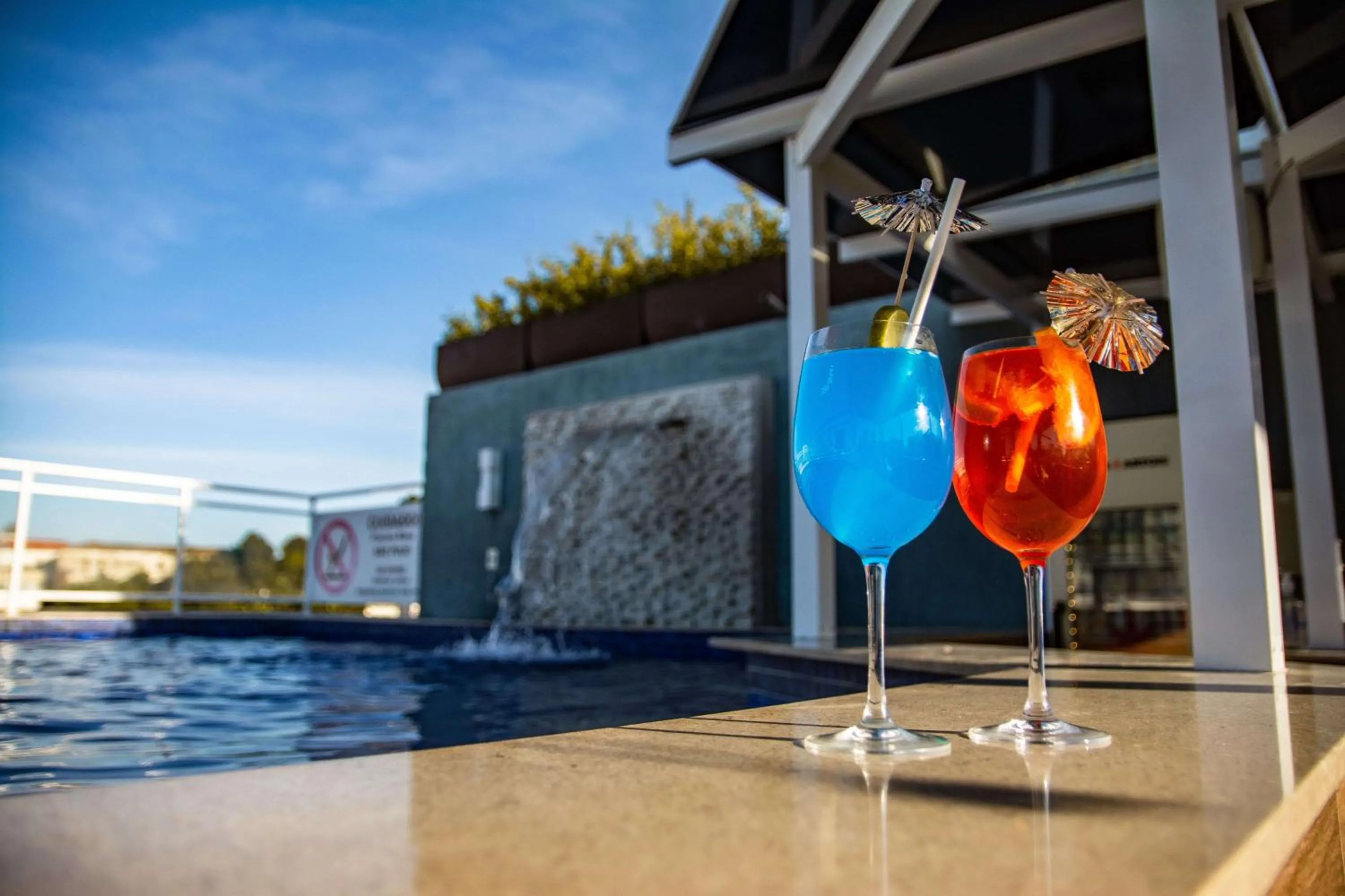 Swimming pool in Casa Nova Hotel