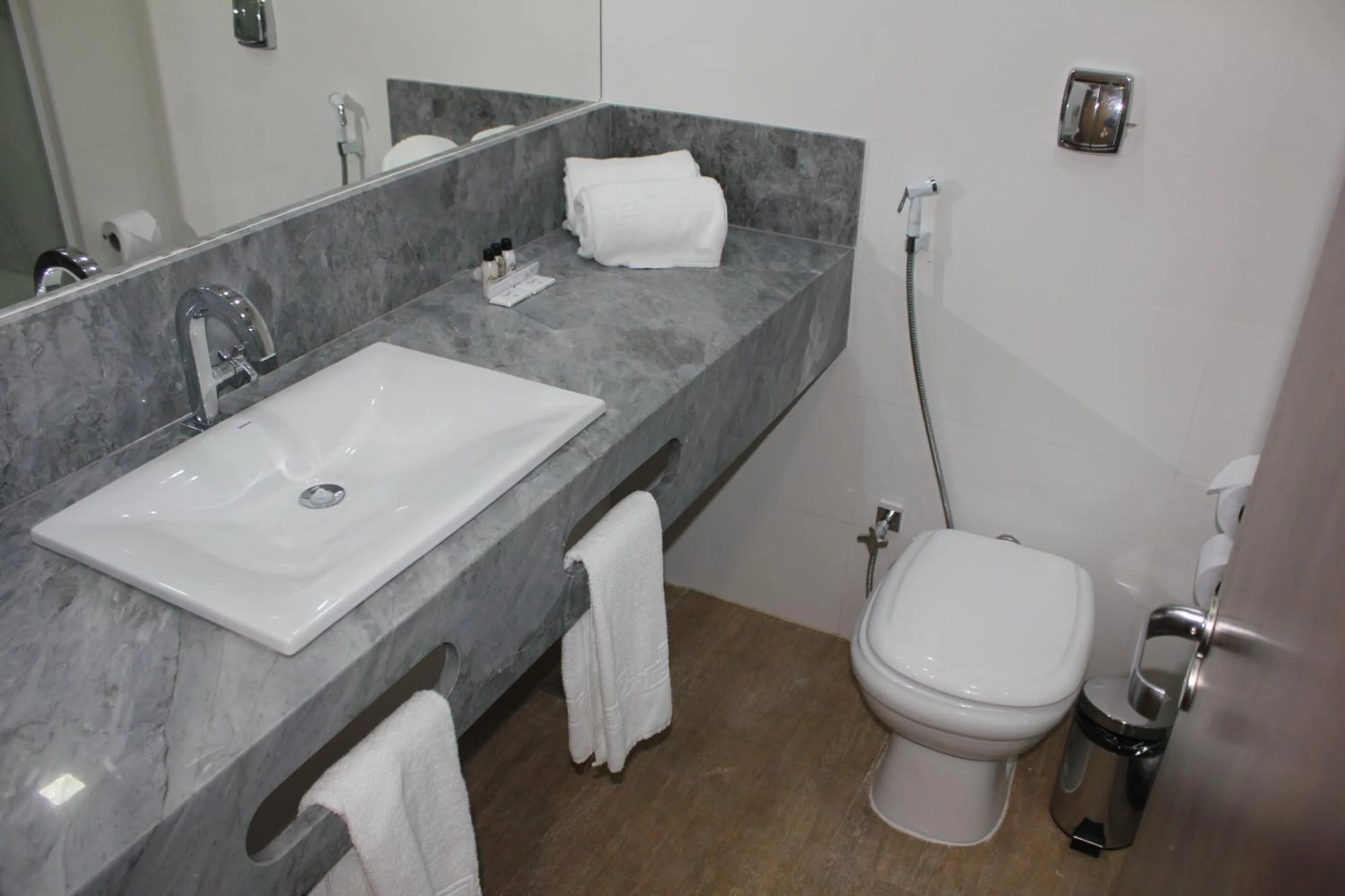 Bathroom in Casa Nova Hotel