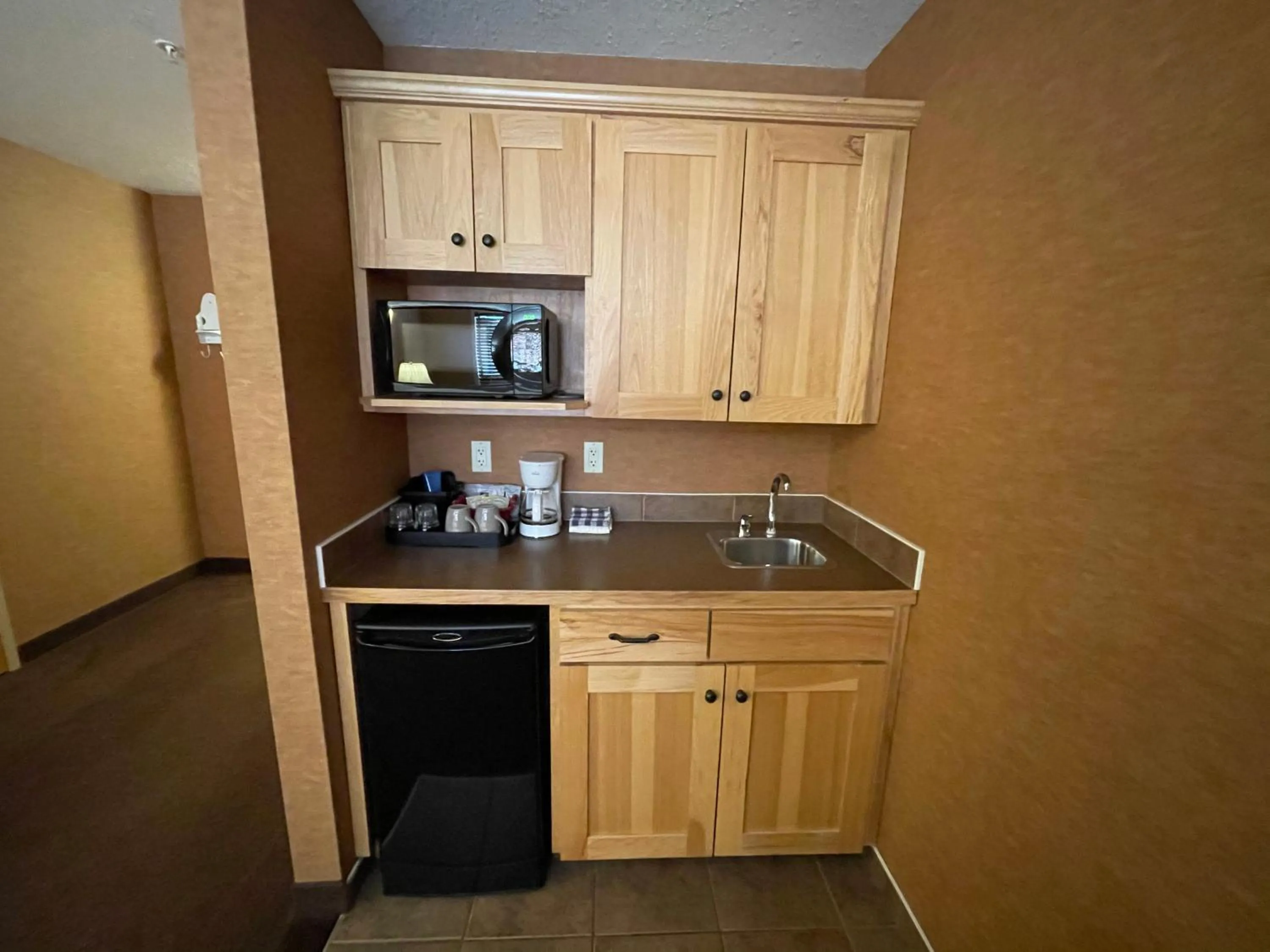 Kitchen or kitchenette in Elkwater Lake Lodge and Resort