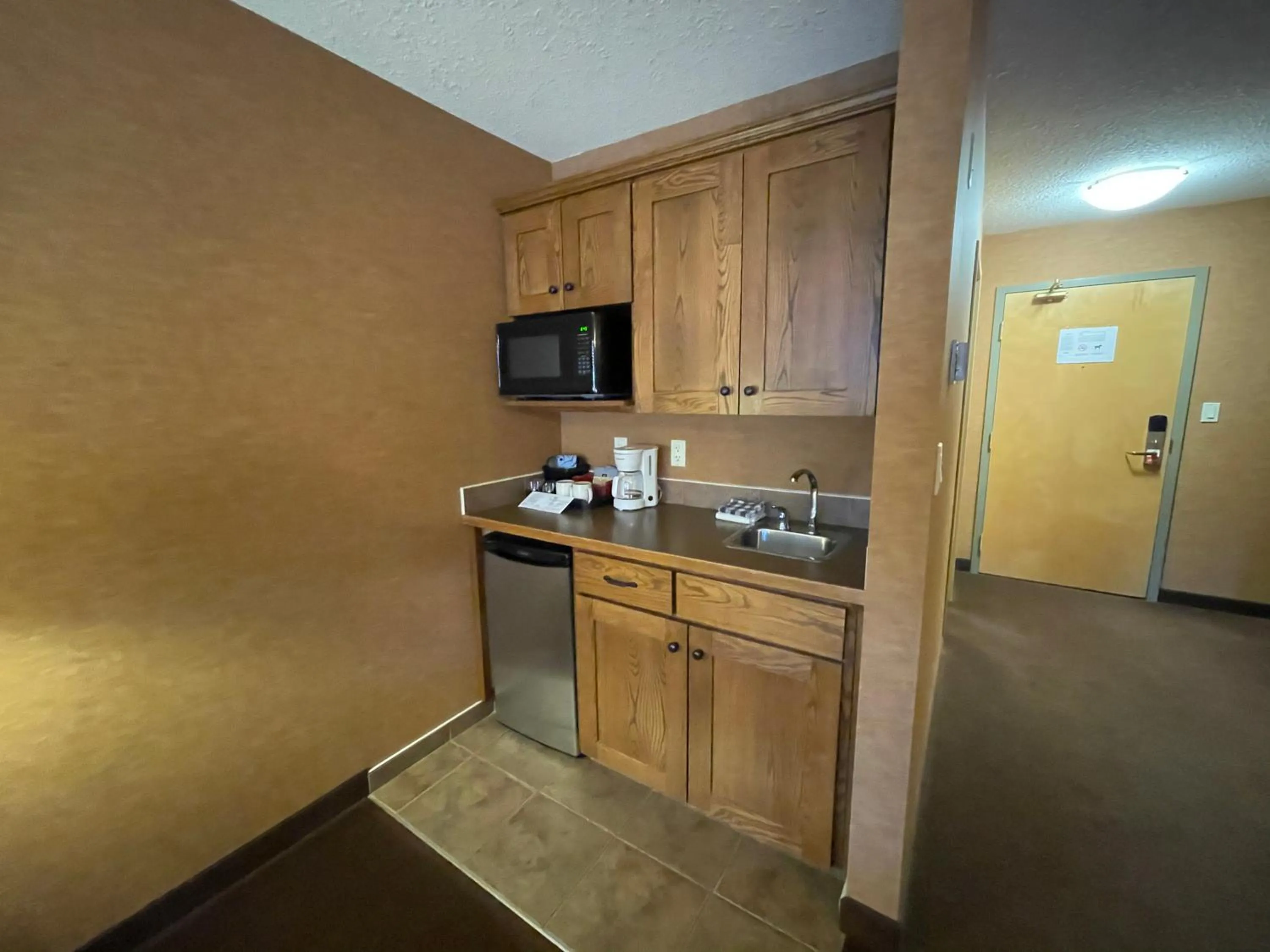 Kitchen or kitchenette in Elkwater Lake Lodge and Resort