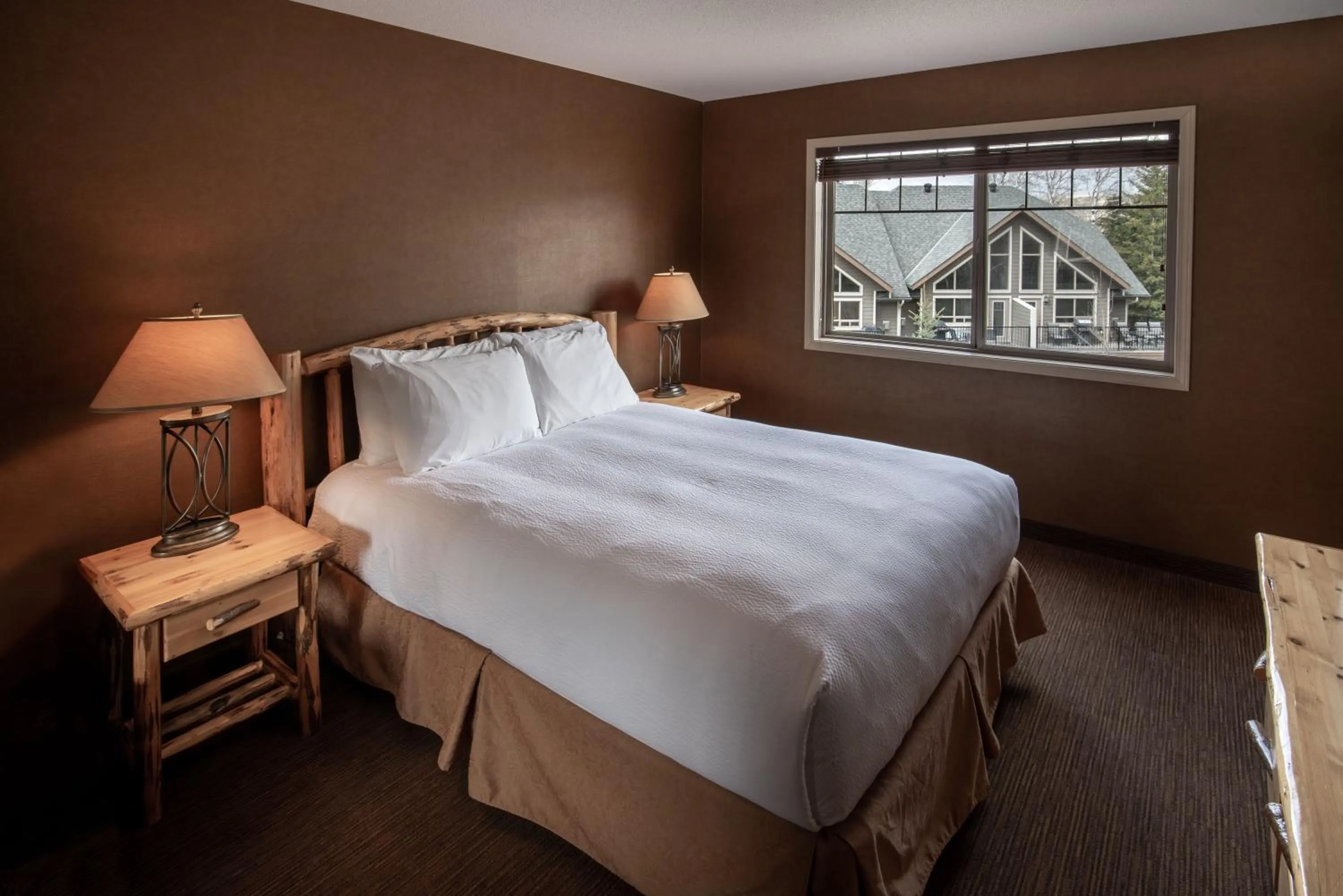 Bed in Elkwater Lake Lodge and Resort