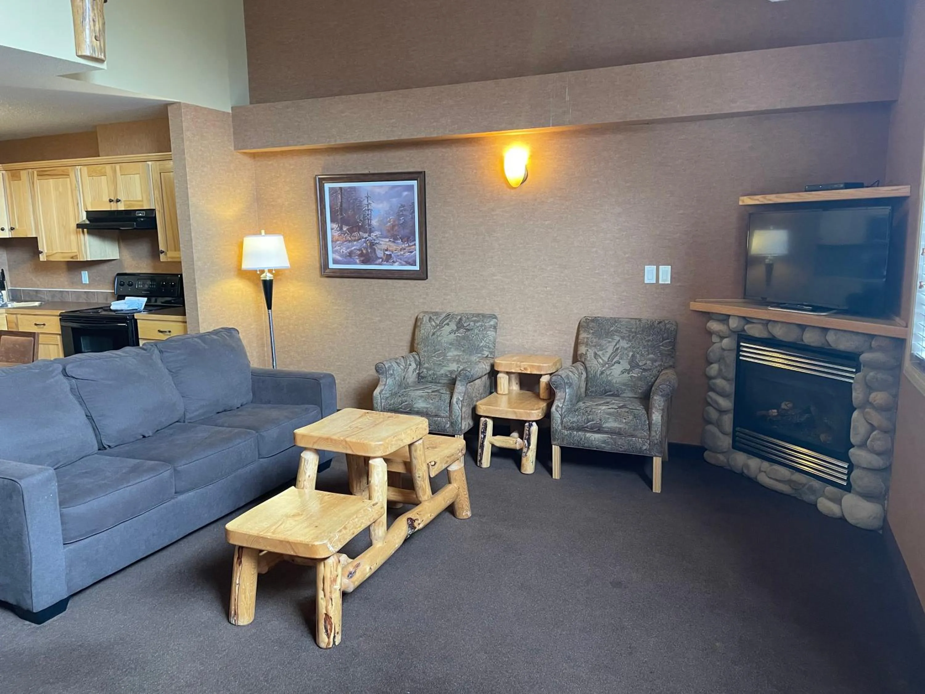 Living room in Elkwater Lake Lodge and Resort