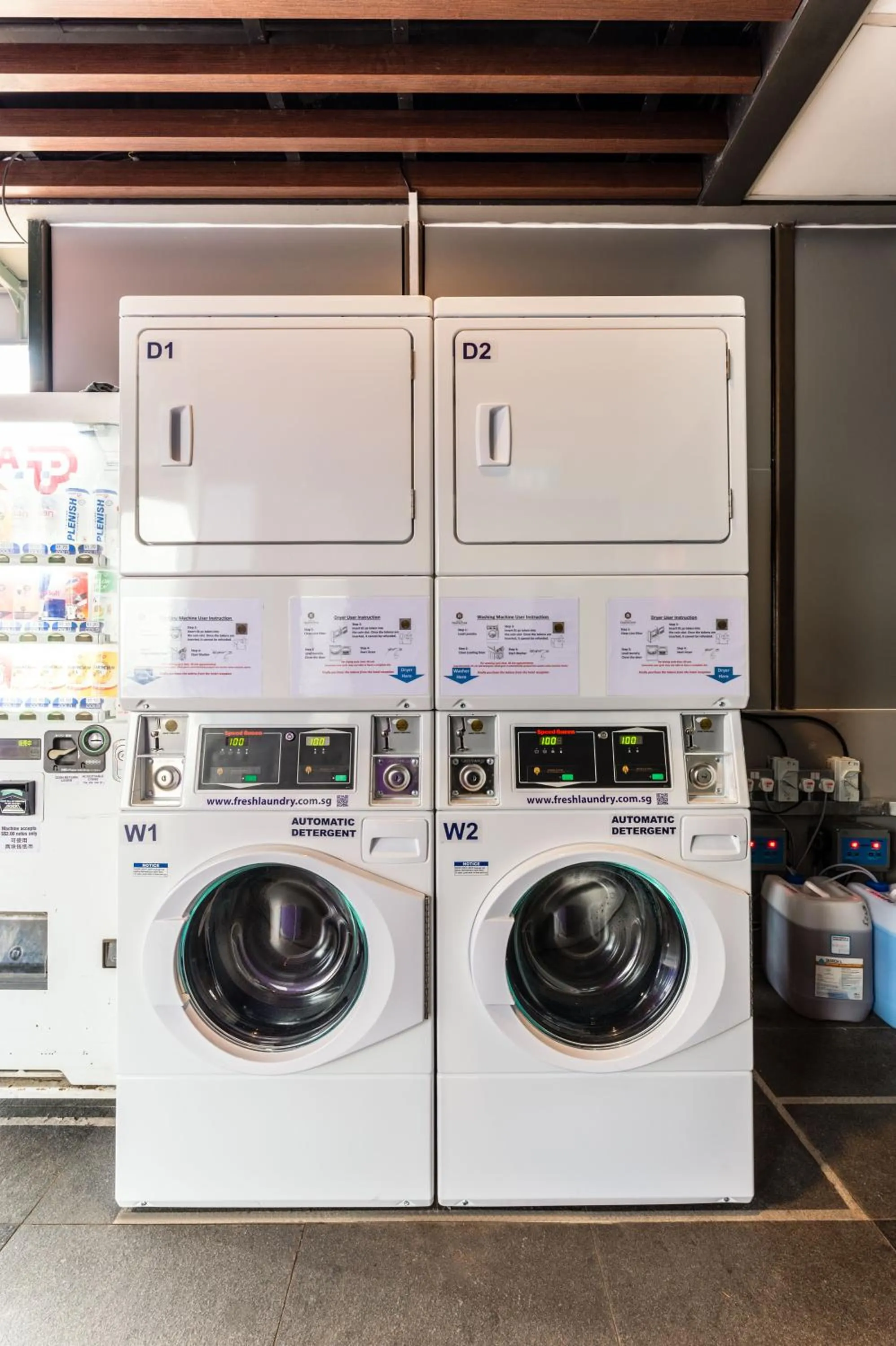 washing machine in Hotel Traveltine Downtown Singapore, Trademark Collection