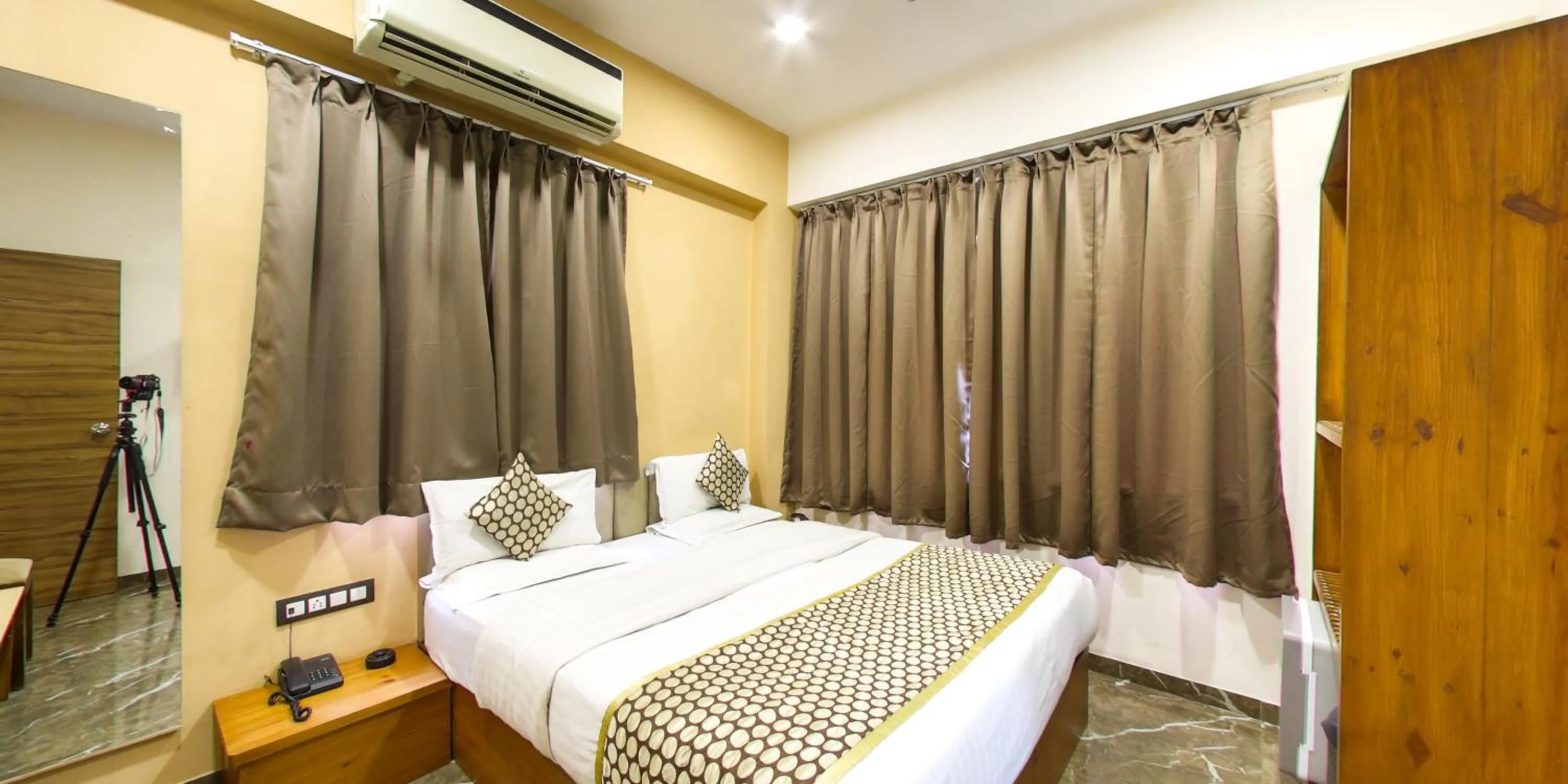 Bedroom, Bed in Hotel Vishram