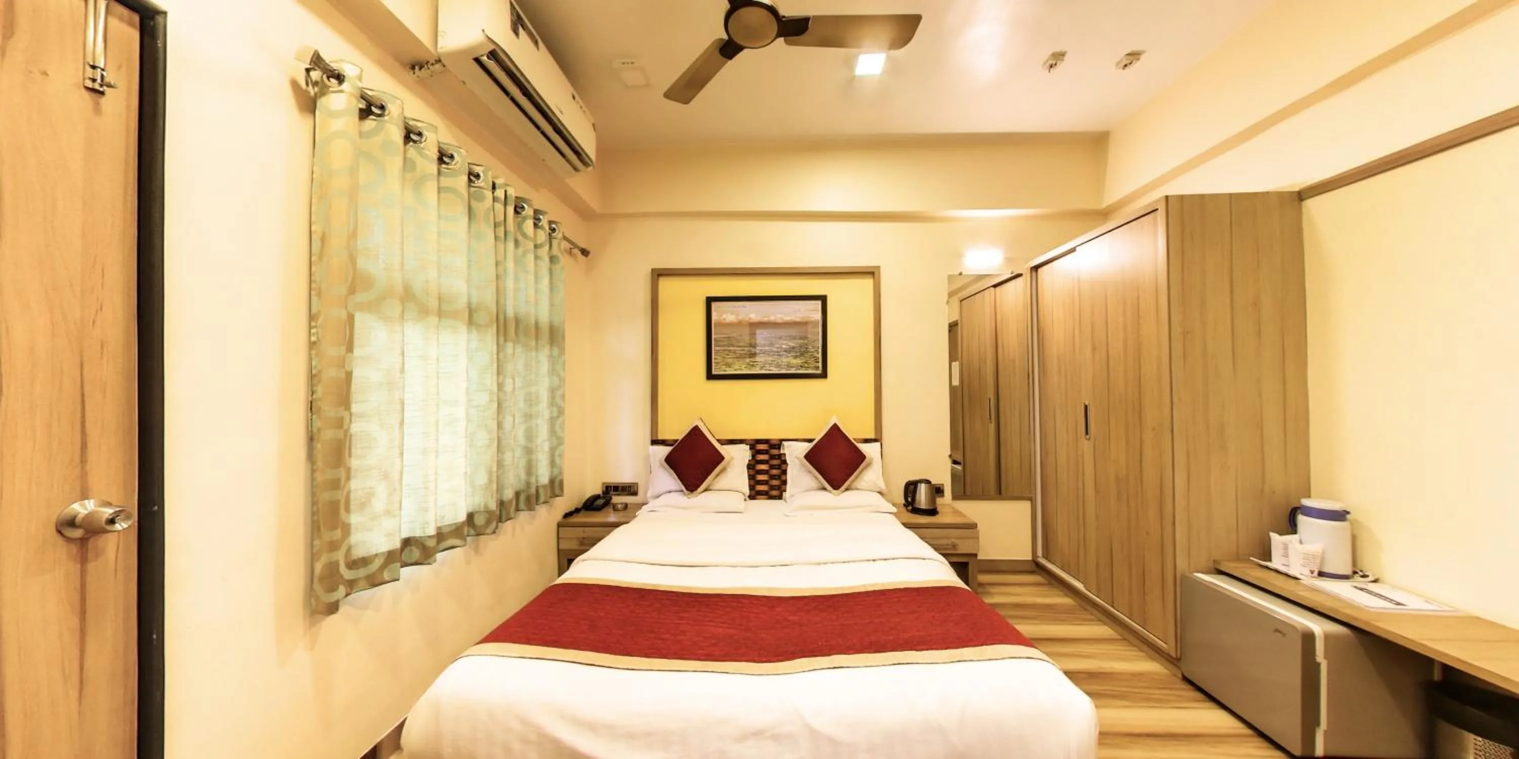 Bed in Hotel Vishram