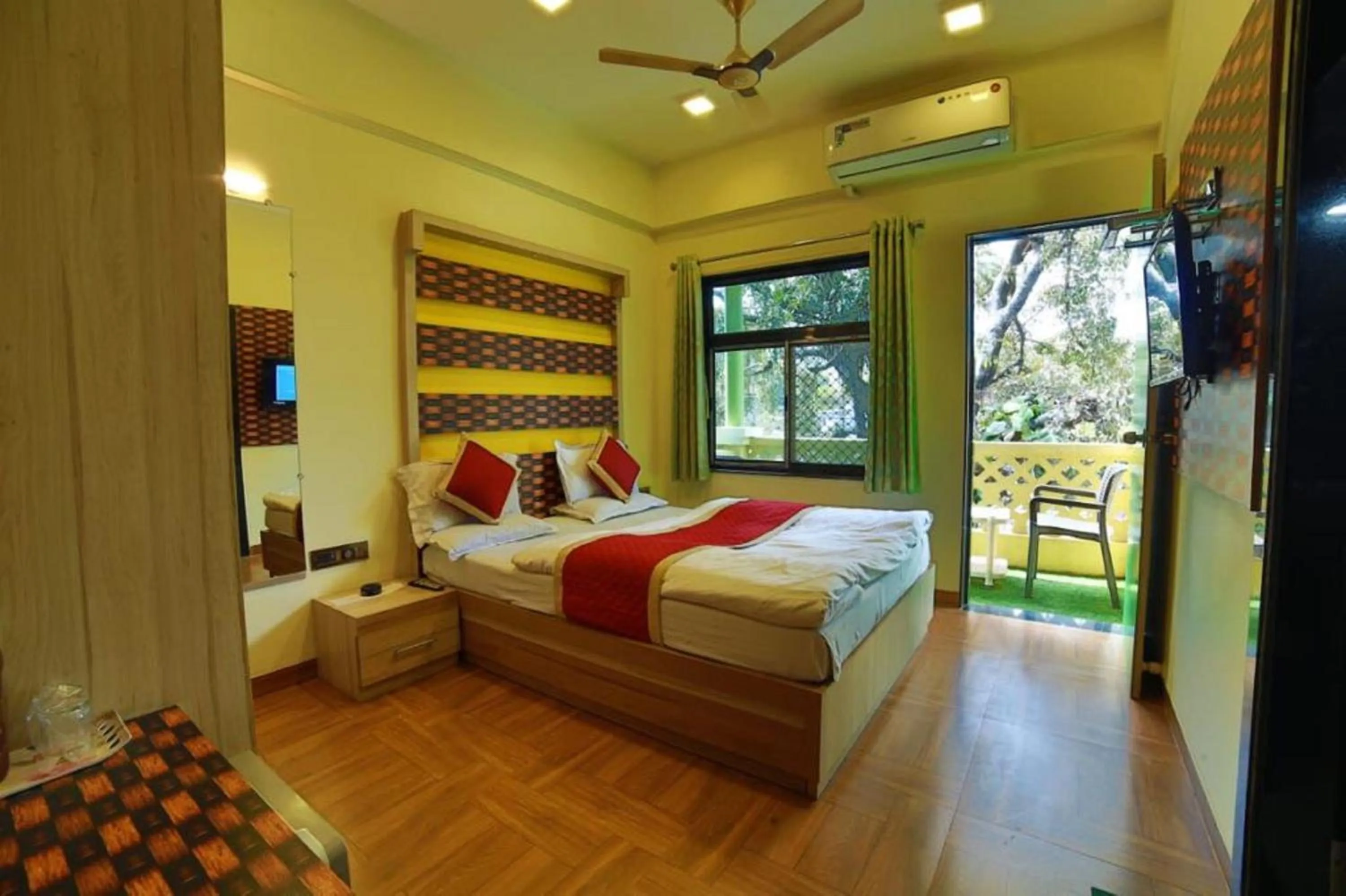 Bed in Hotel Vishram