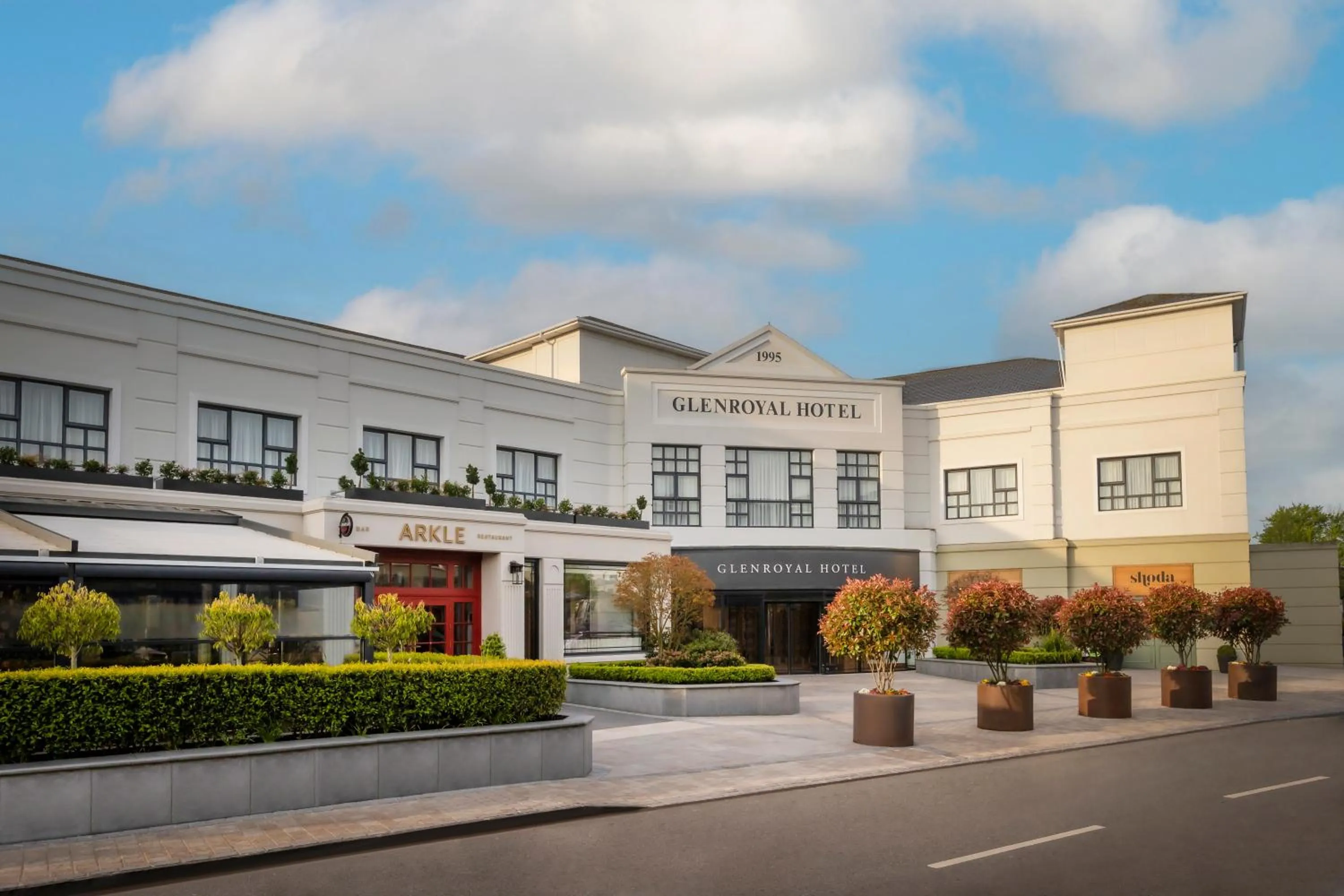 Property building in Glenroyal Hotel