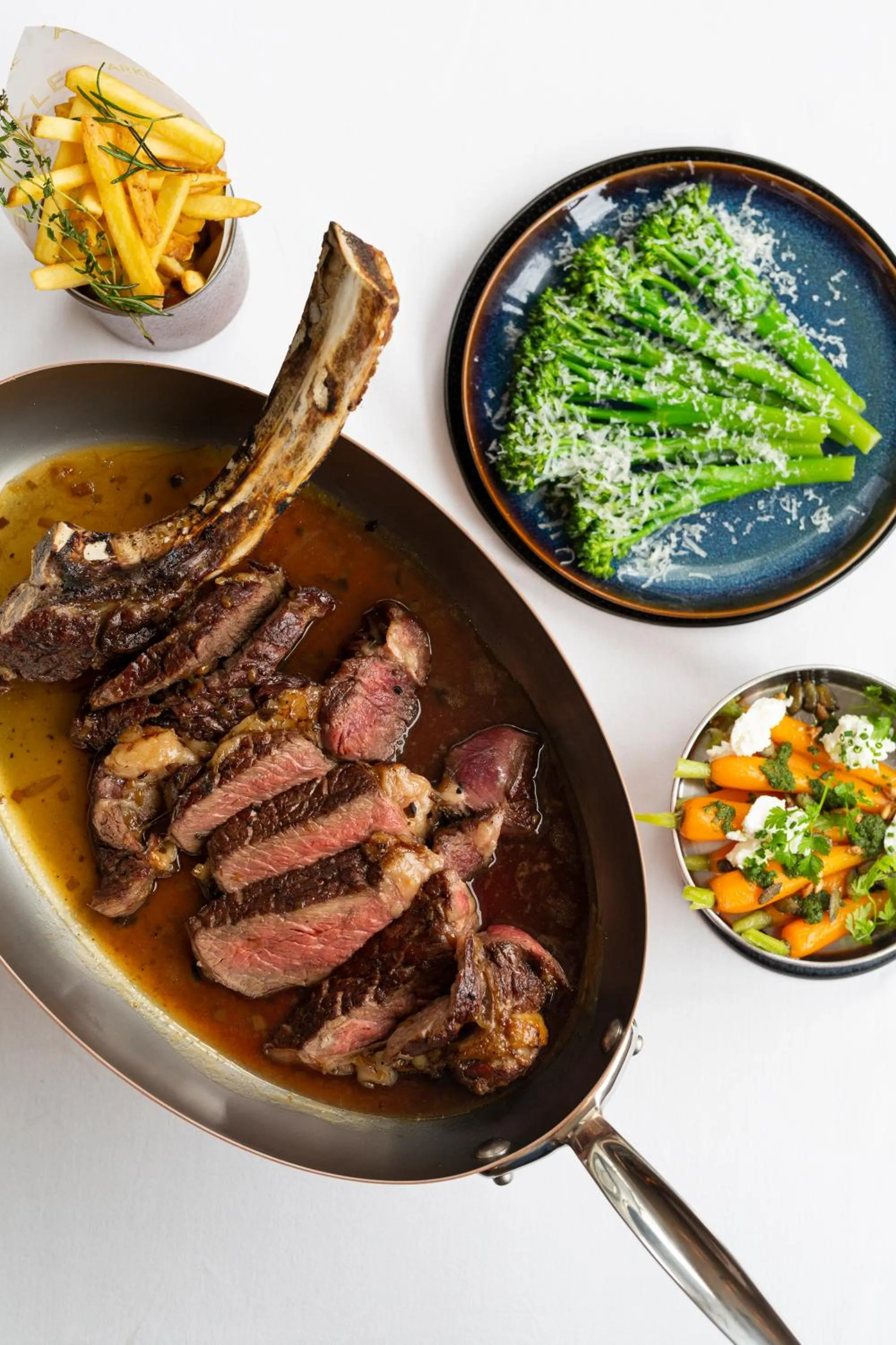 Food and drinks in Glenroyal Hotel